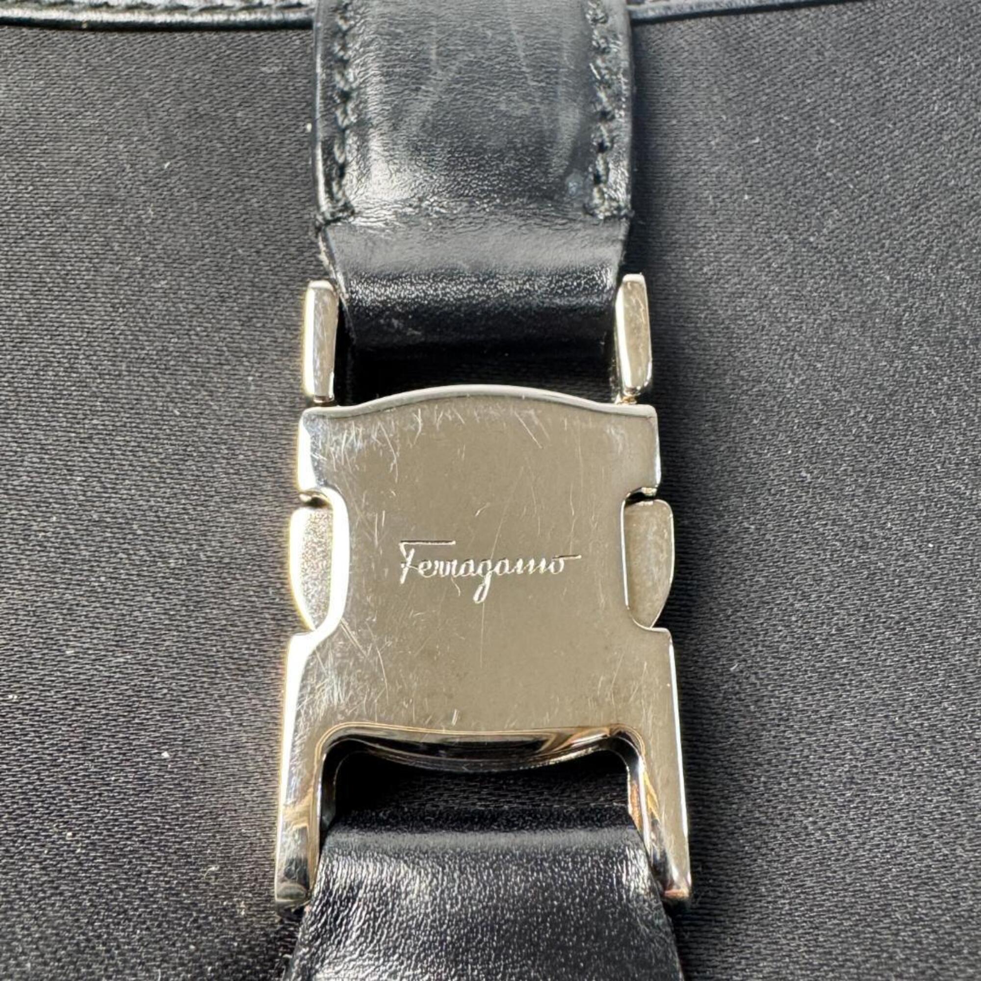 Salvatore Ferragamo Black Nylon Handbag (Pre-Owned)