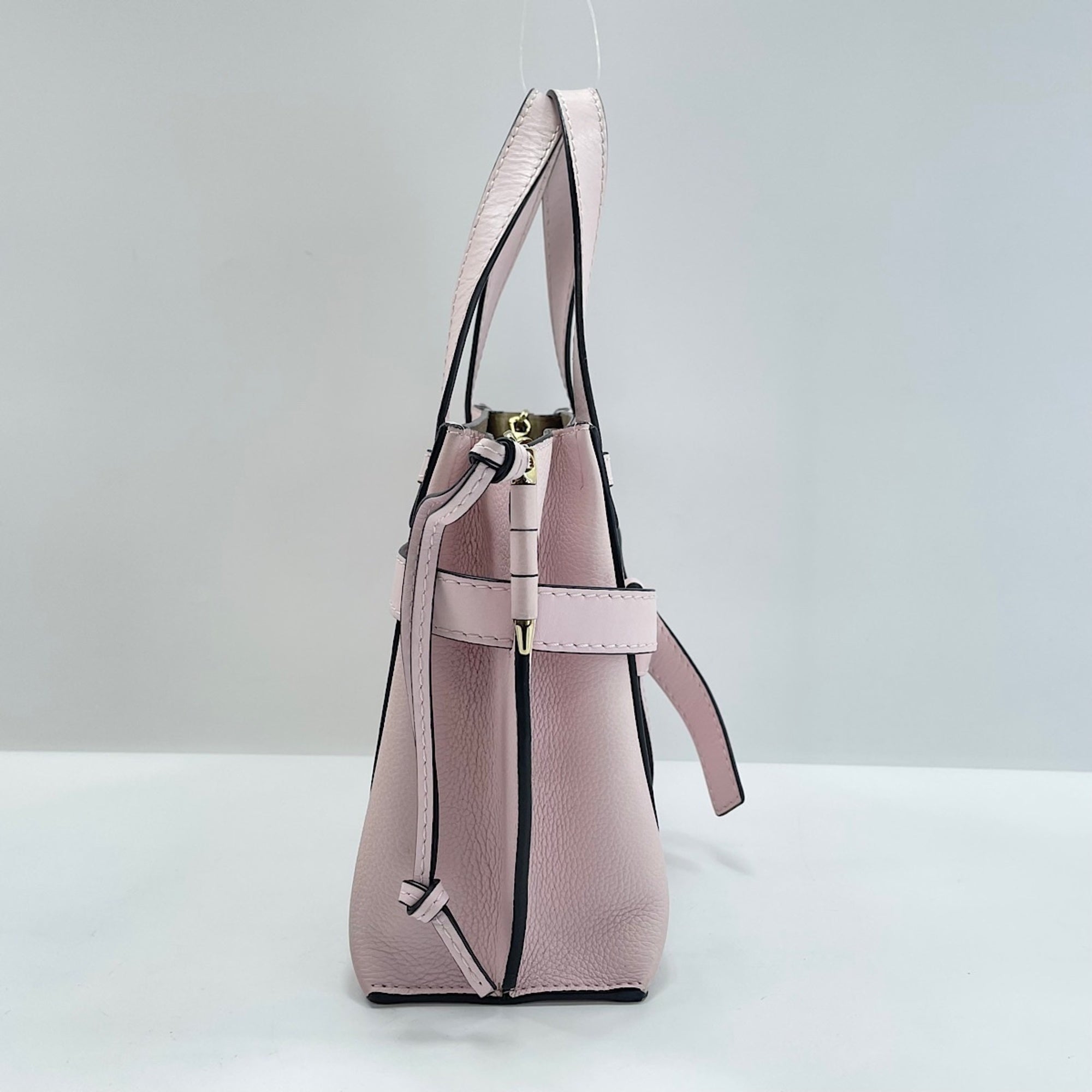 Loewe Pink Leather Handbag (Pre-Owned)