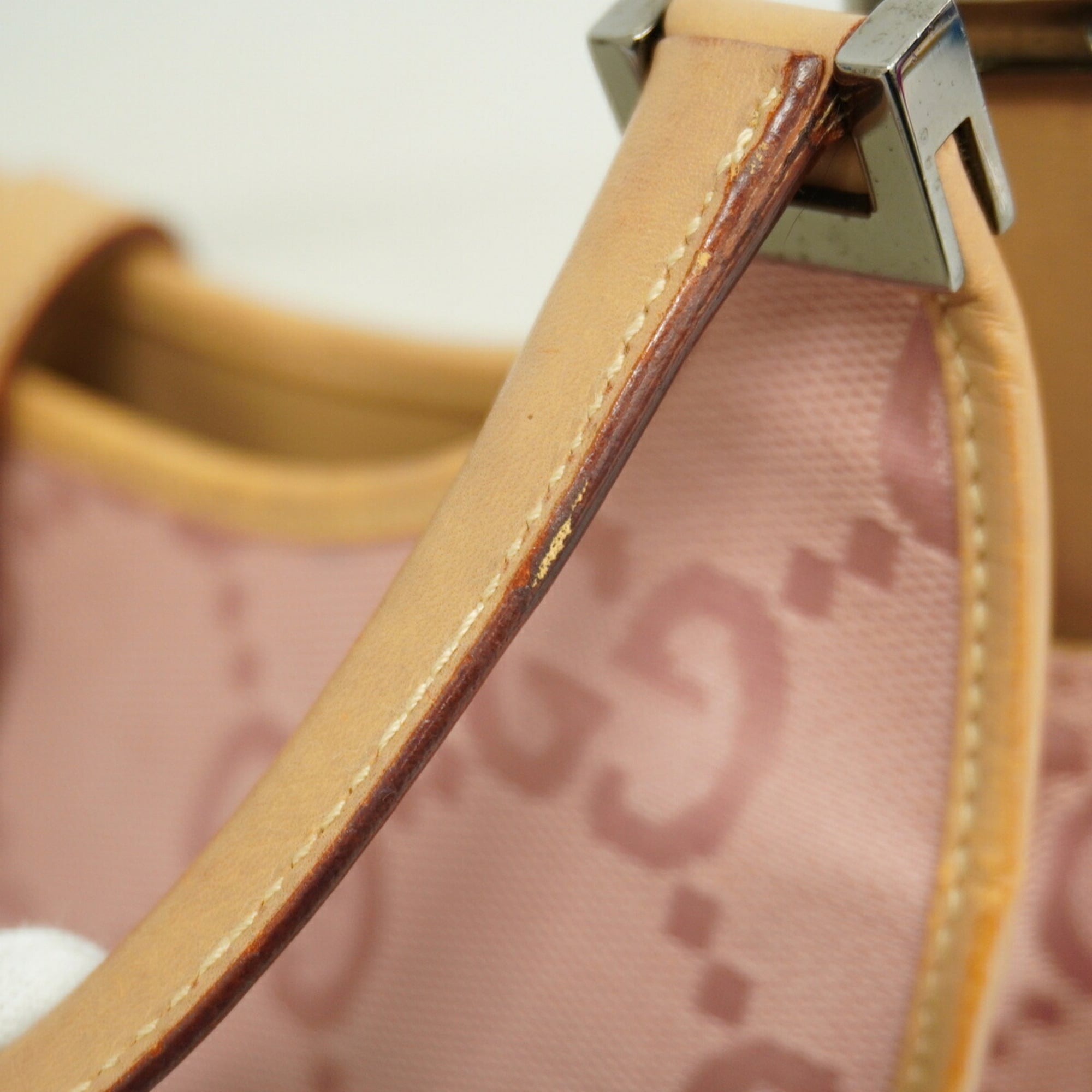 Gucci Pink Canvas Handbag (Pre-Owned)