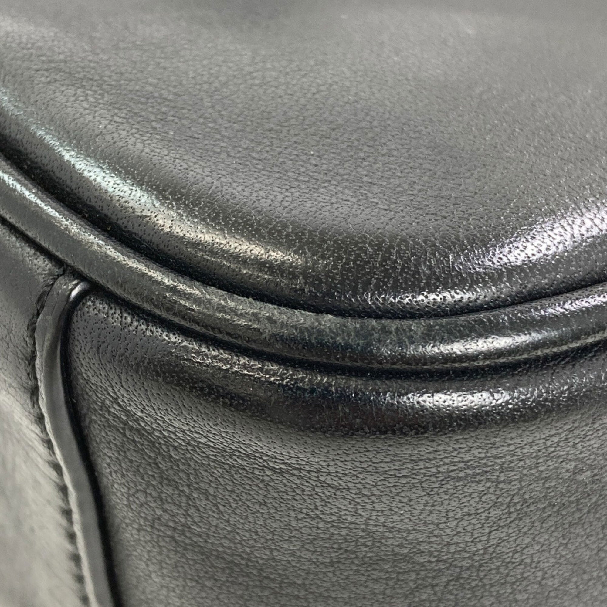 Coach Black Leather Shoulder Bag (Pre-Owned)