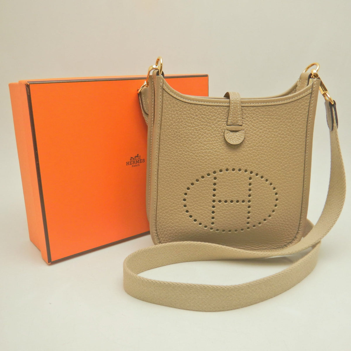 Hermes Brown Taurillon Clemence Leather Shoulder Bag (Pre-Owned)