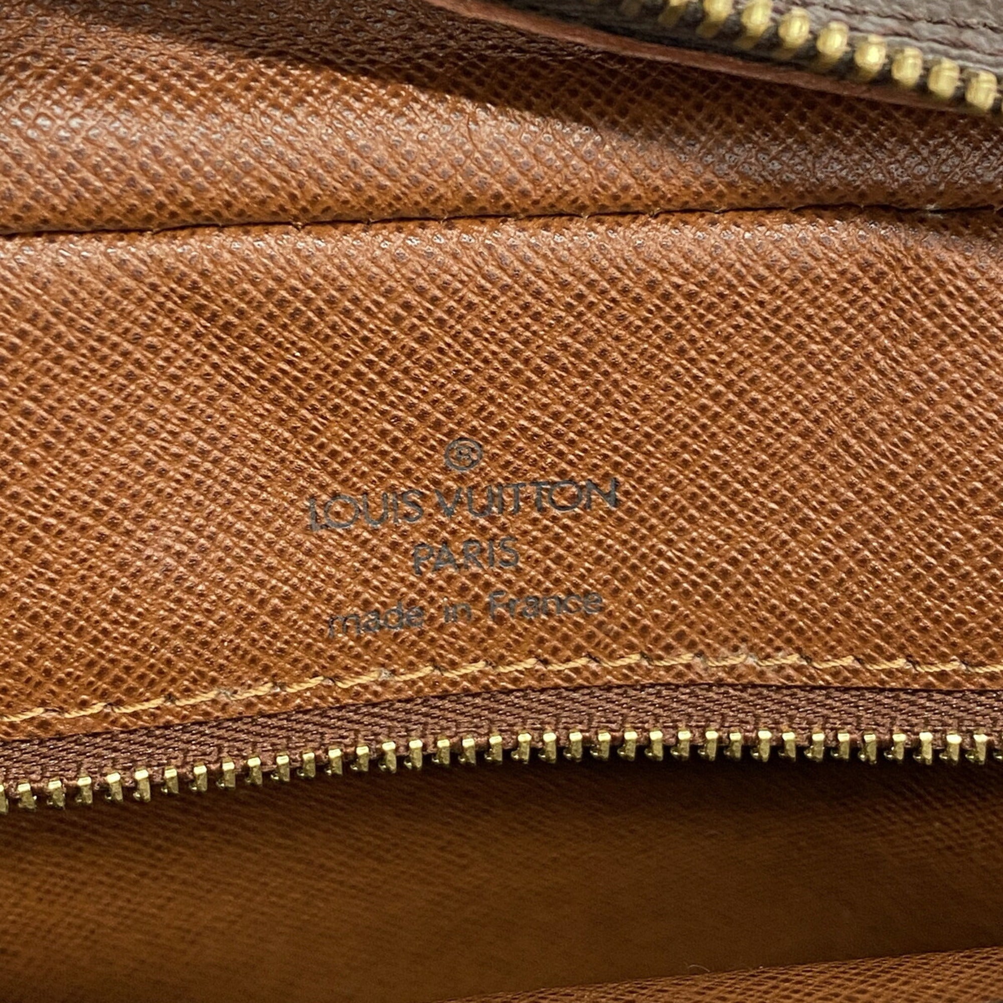 Louis Vuitton Brown Shoulder Bag (Pre-Owned)