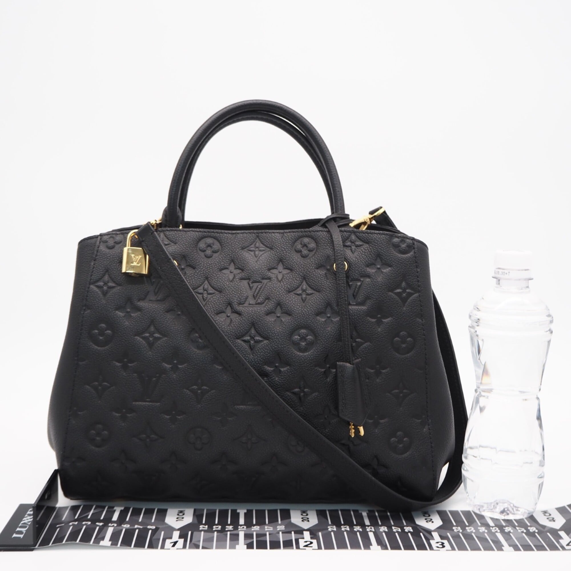 Louis Vuitton Black Leather Handbag Shoulder Bag (Pre-Owned)