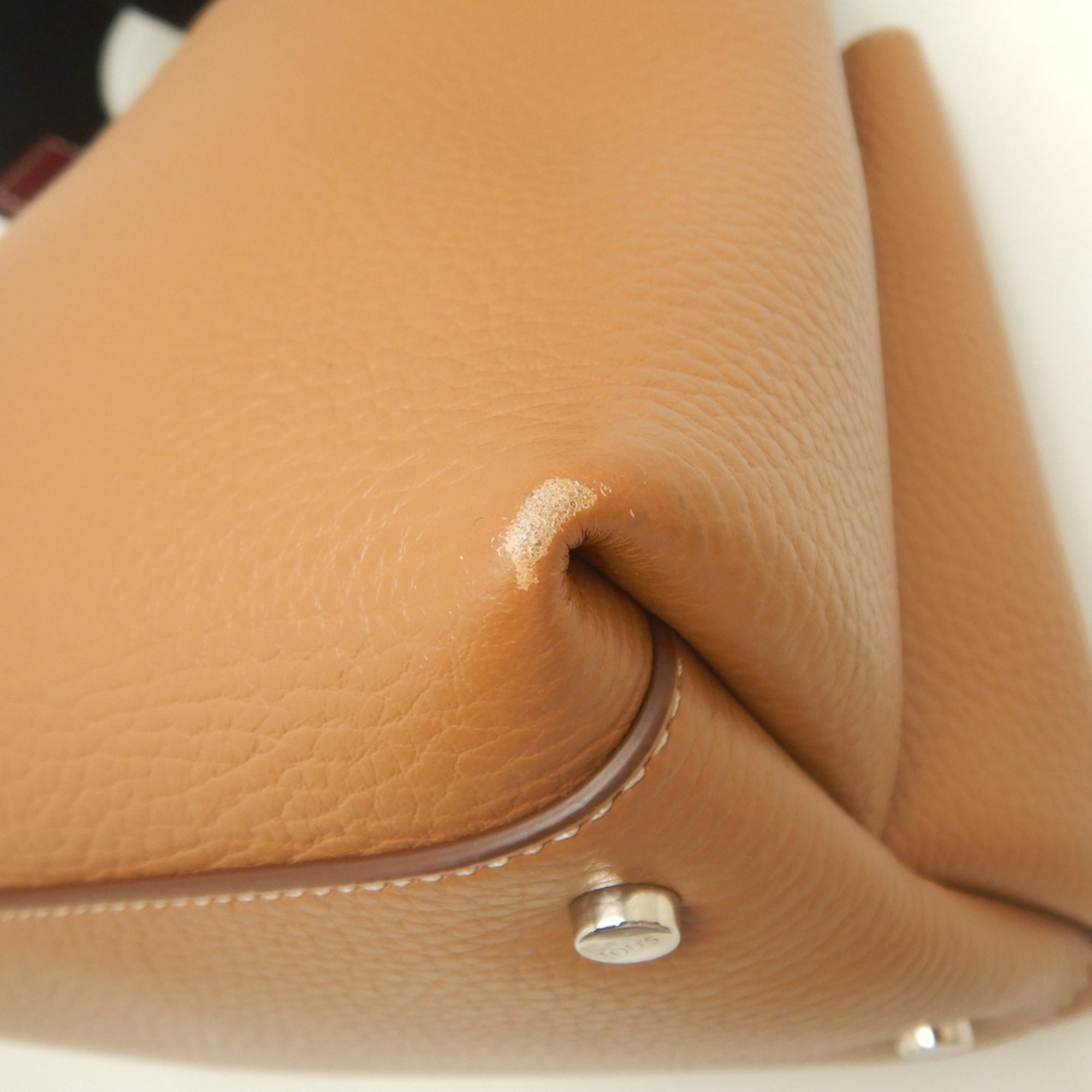 Tod's Brown Leather Handbag (Pre-Owned)
