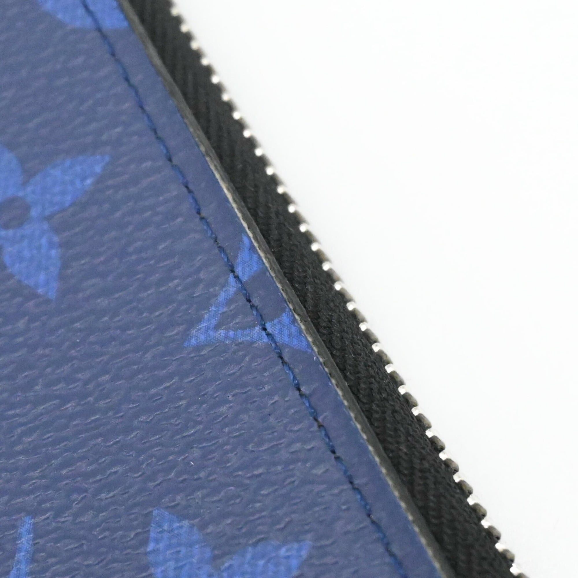 Louis Vuitton Blue Navy Canvas Coin Purse/Coin Case (Pre-Owned)