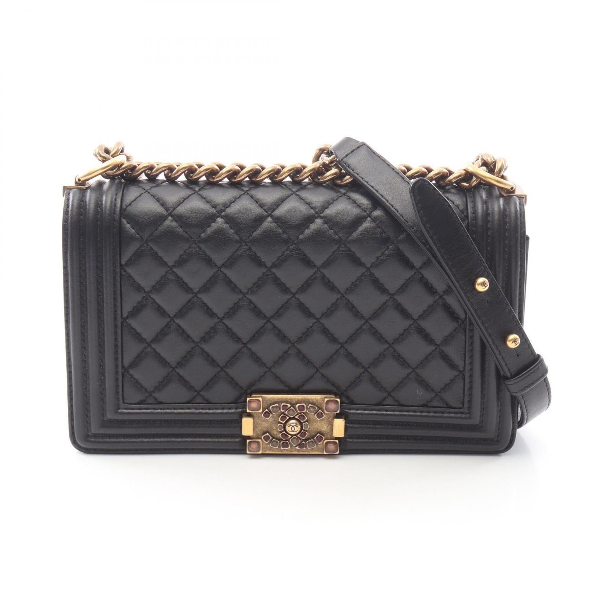 Chanel Boy Chanel Black Leather Handbag Shoulder Bag (Pre-Owned)