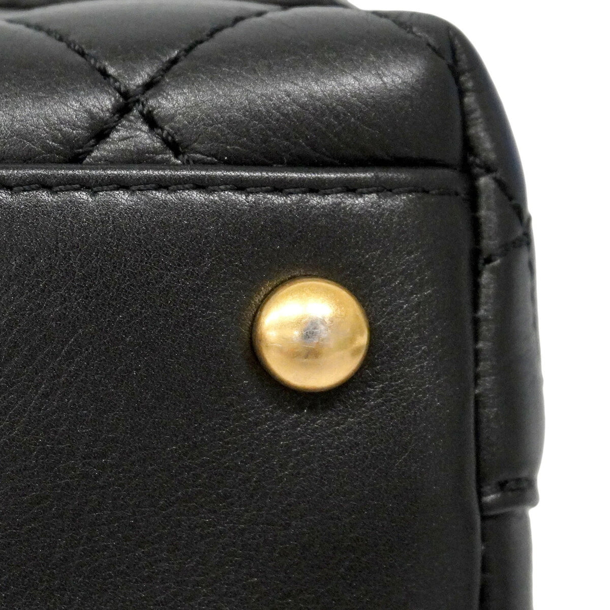 Chanel Black Leather Handbag (Pre-Owned)