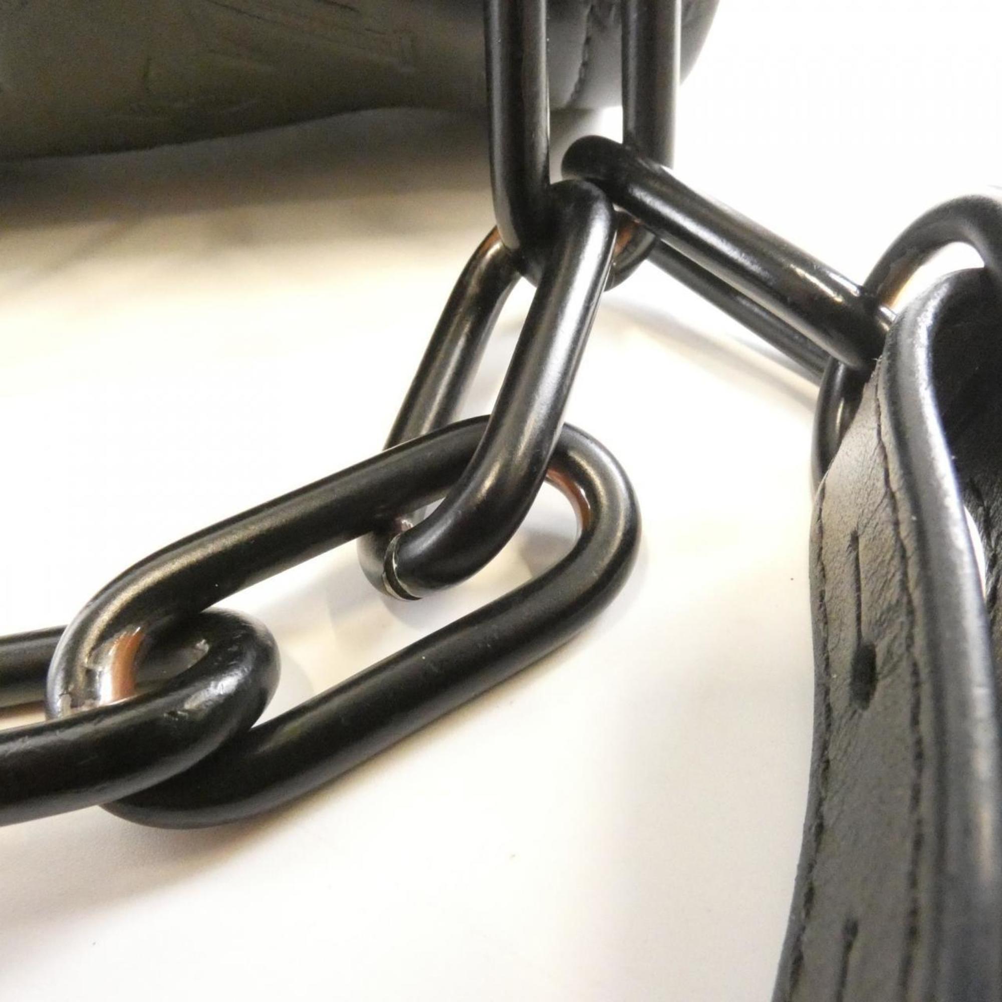 Louis Vuitton Black Leather Shoulder Bag (Pre-Owned)