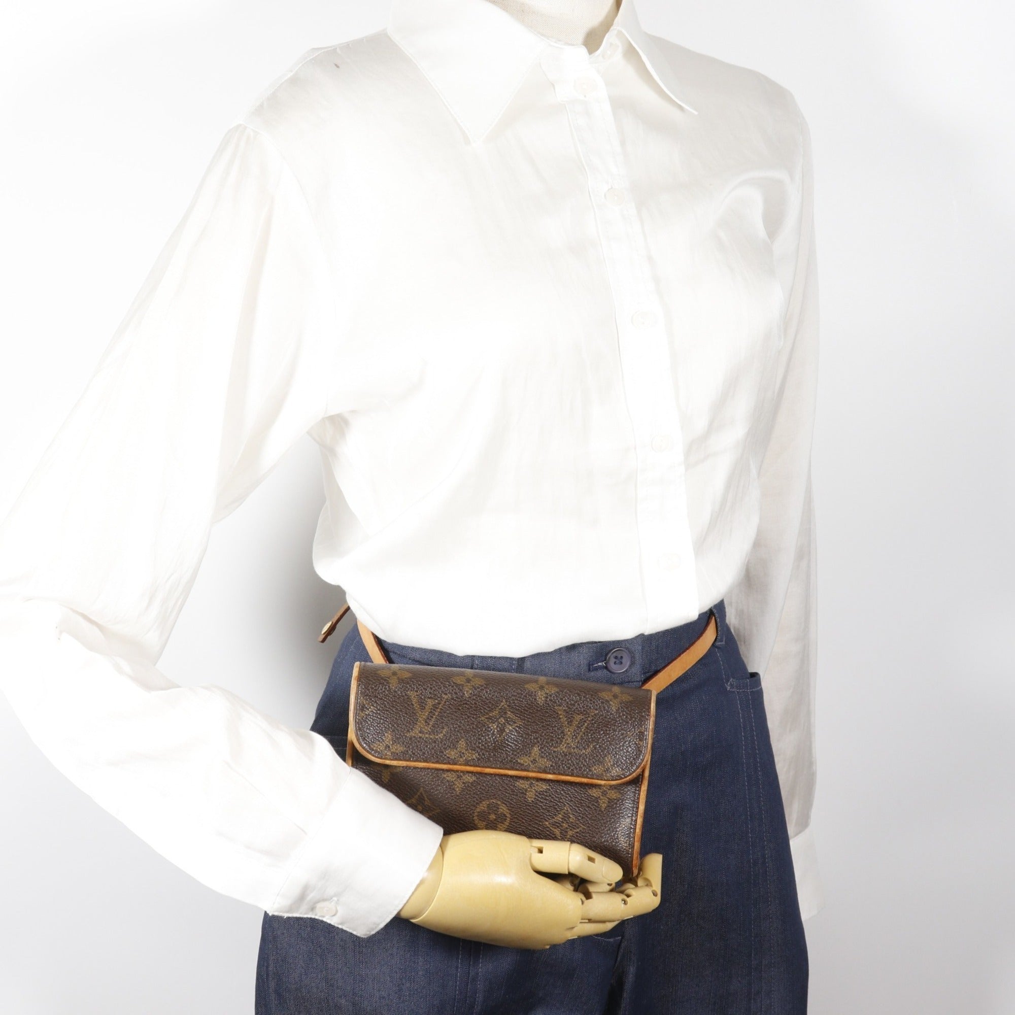 Louis Vuitton Brown Monogram Canvas Fanny Pack Pochette Pouch (Pre-Owned)