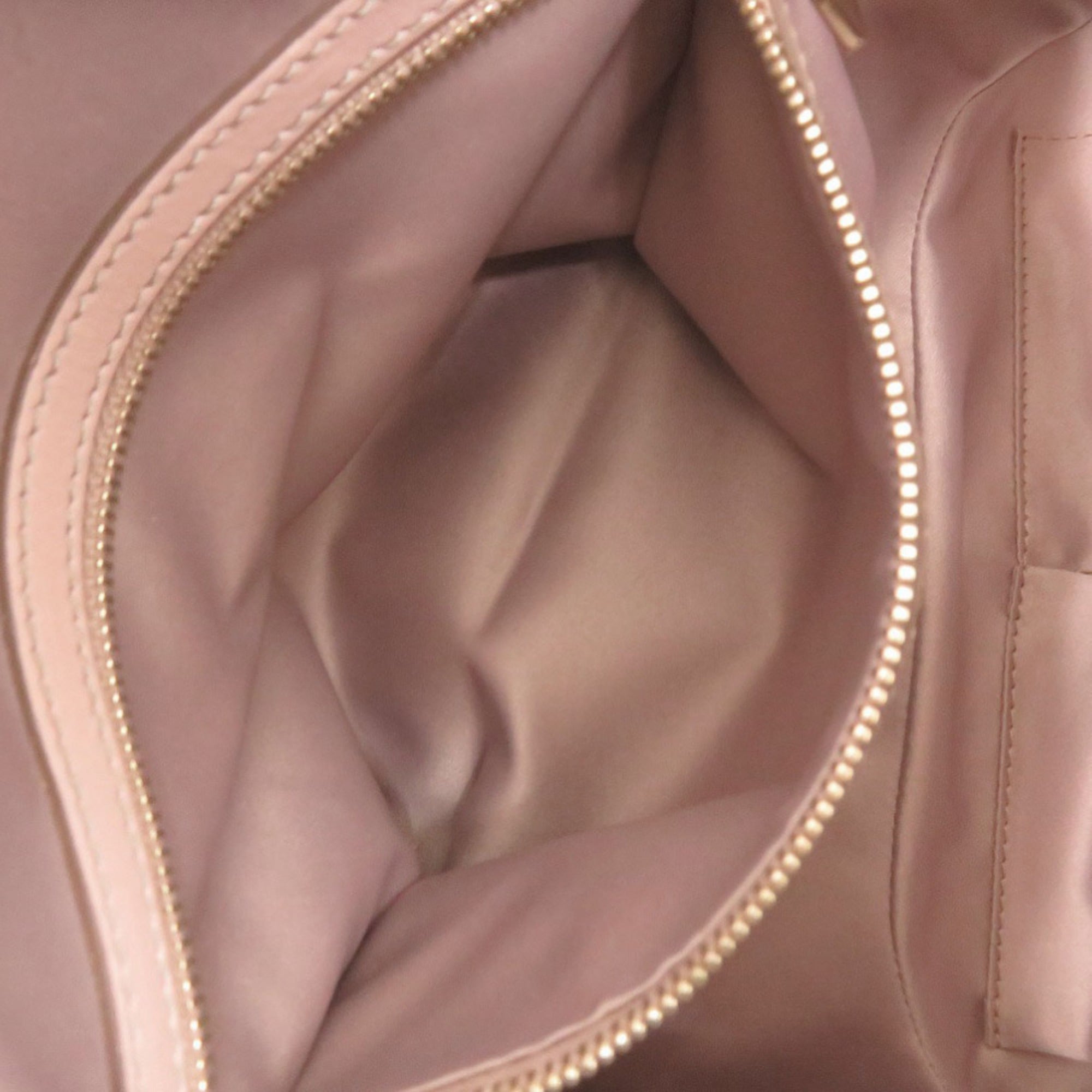 Tod's Pink Leather Handbag (Pre-Owned)