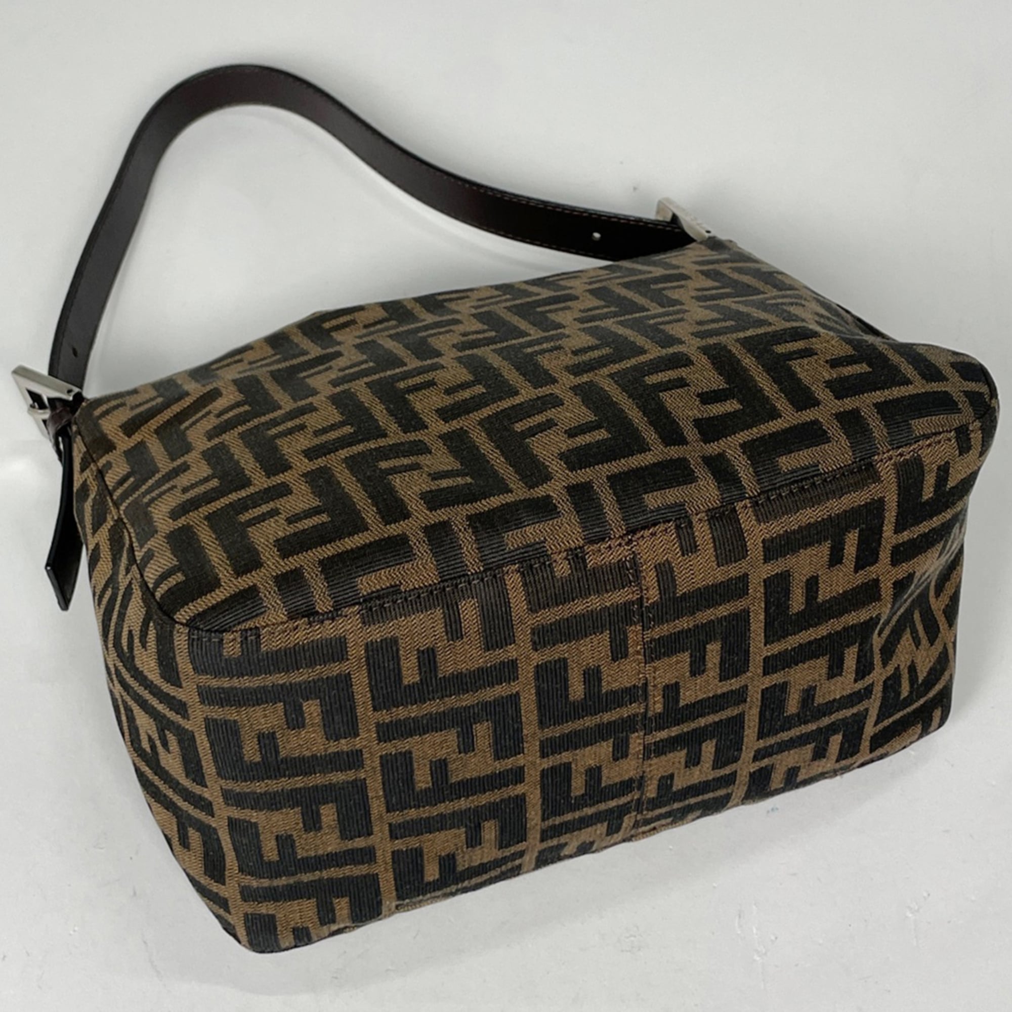 Fendi Brown Canvas Leather Shoulder Bag (Pre-Owned)