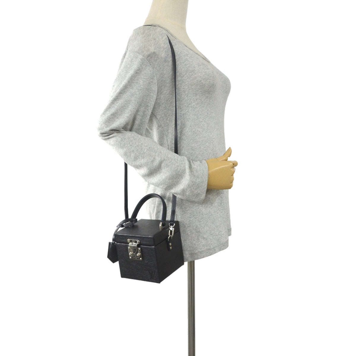Louis Vuitton Noir Epi Leather Shoulder Bag Vanity Bag (Pre-Owned)