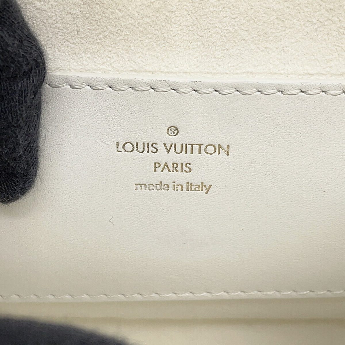 Louis Vuitton Gold Leather Handbag Pochette Shoulder Bag (Pre-Owned)