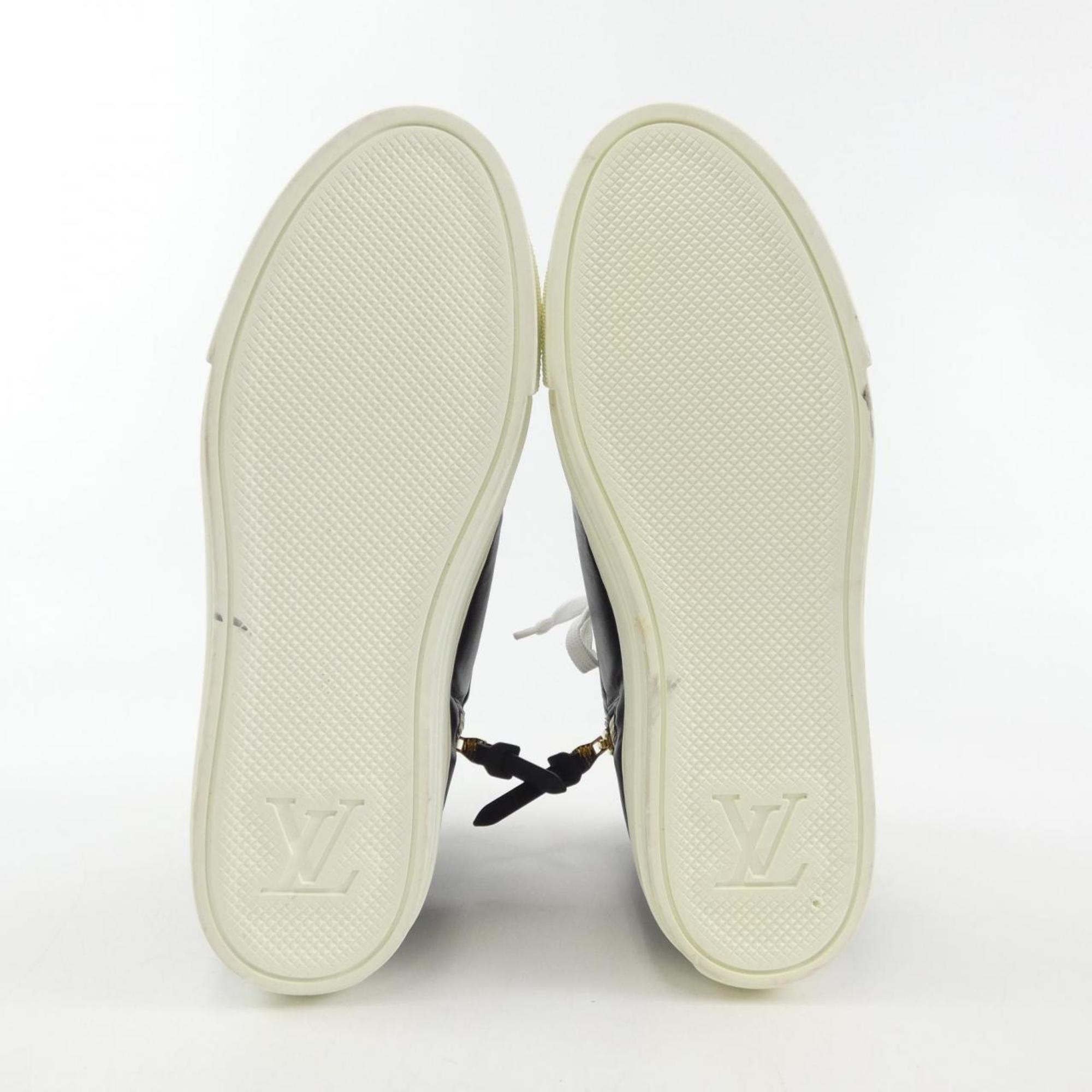 Louis Vuitton Black Sneakers (Pre-Owned)