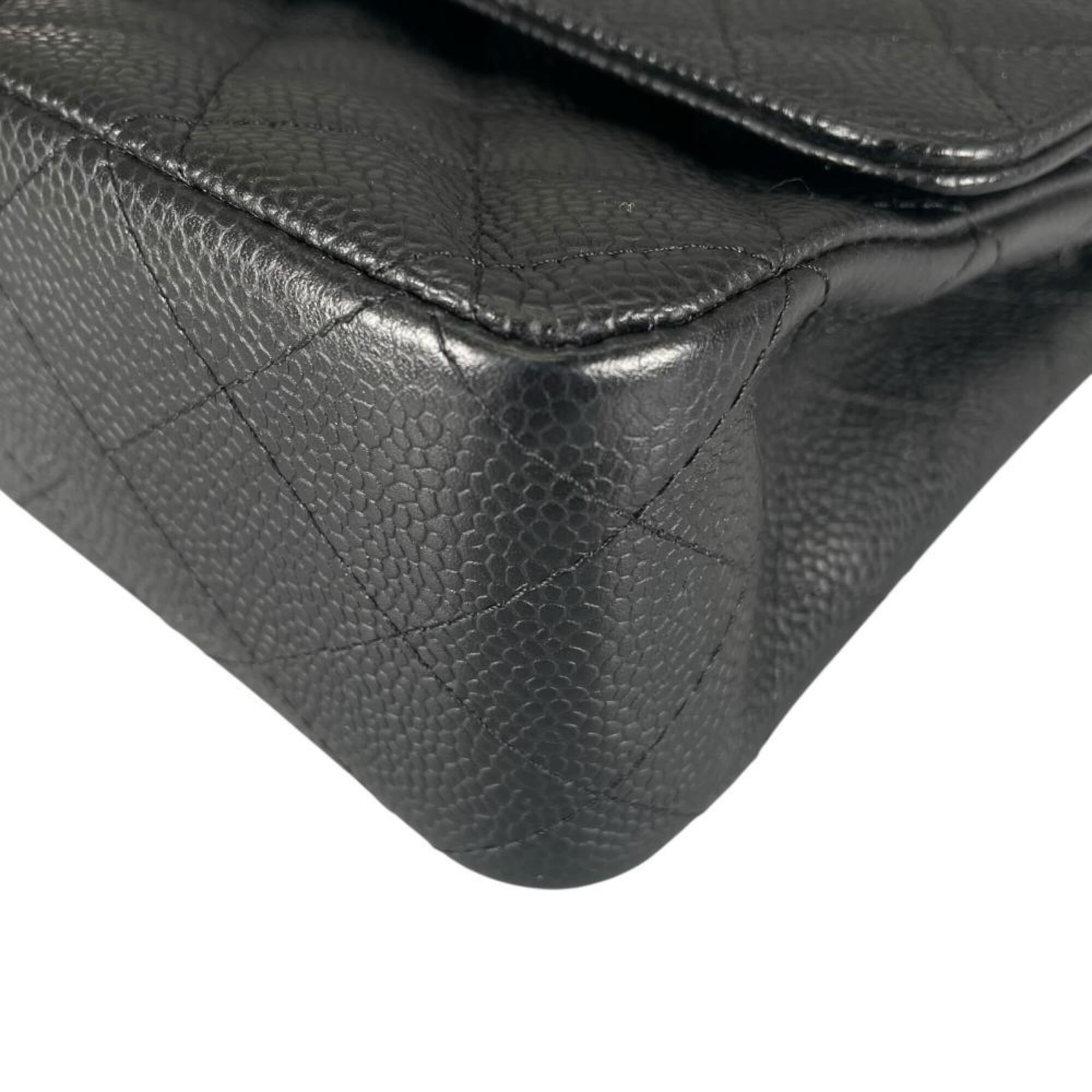 Chanel Matelasse Black Grained Calfskin Shoulder Bag (Pre-Owned)