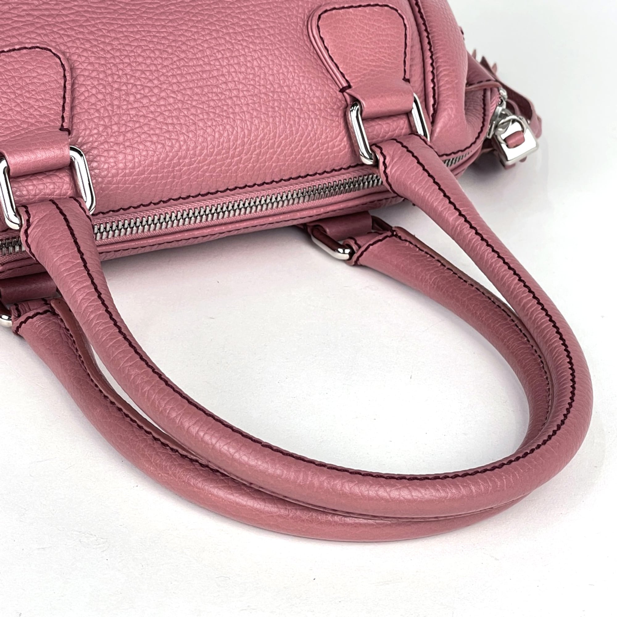 Chanel Pink Leather Handbag (Pre-Owned)