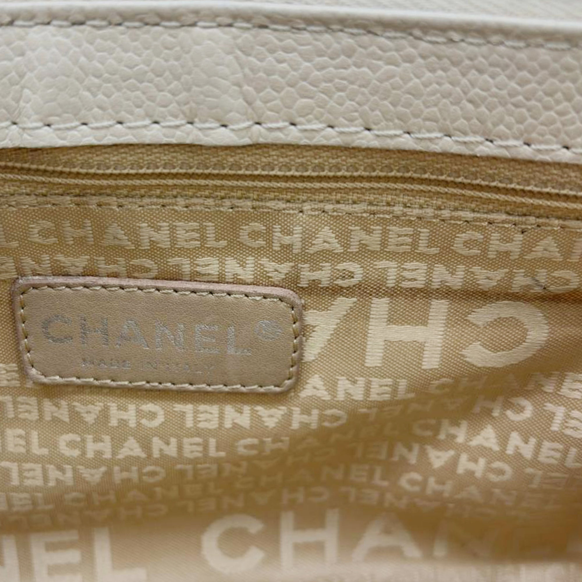Chanel Beige Grained Calfskin Shoulder Bag (Pre-Owned)