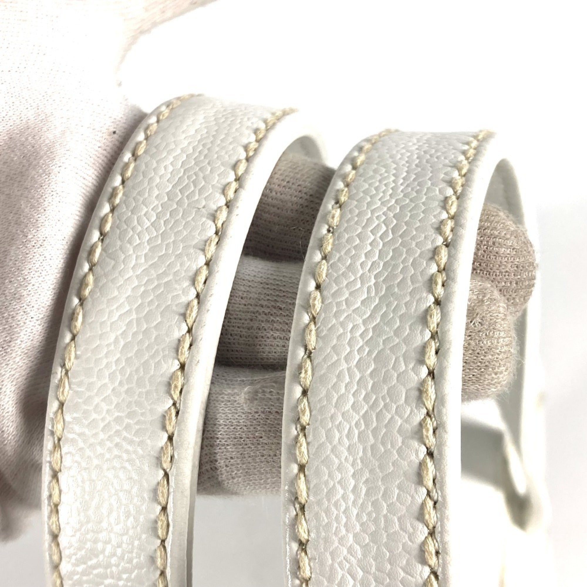 Chanel White Caviar Leather Shoulder Bag Tote Bag (Pre-Owned)