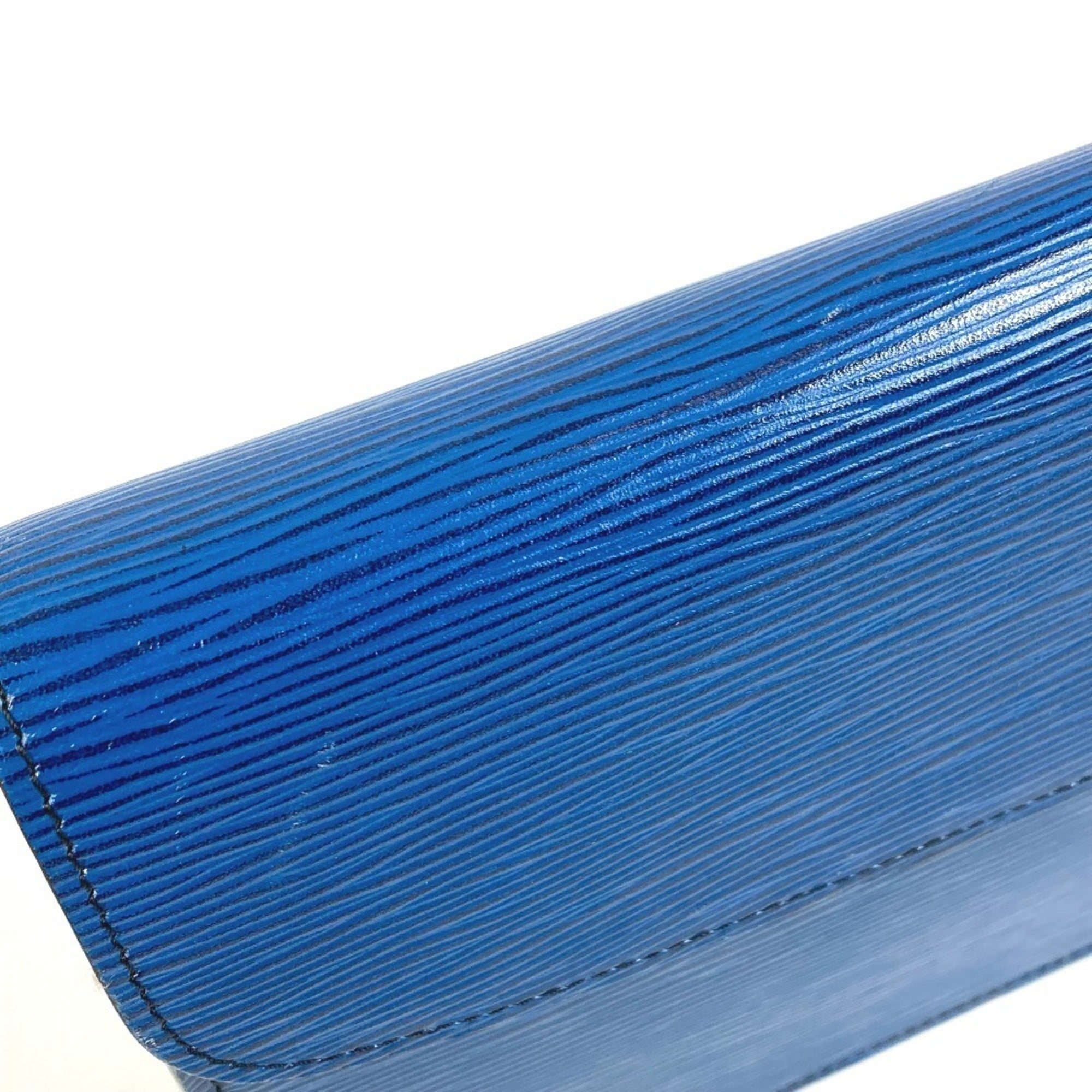 Louis Vuitton Blue Toledo Blue Epi Leather Clutch Bag (Pre-Owned)
