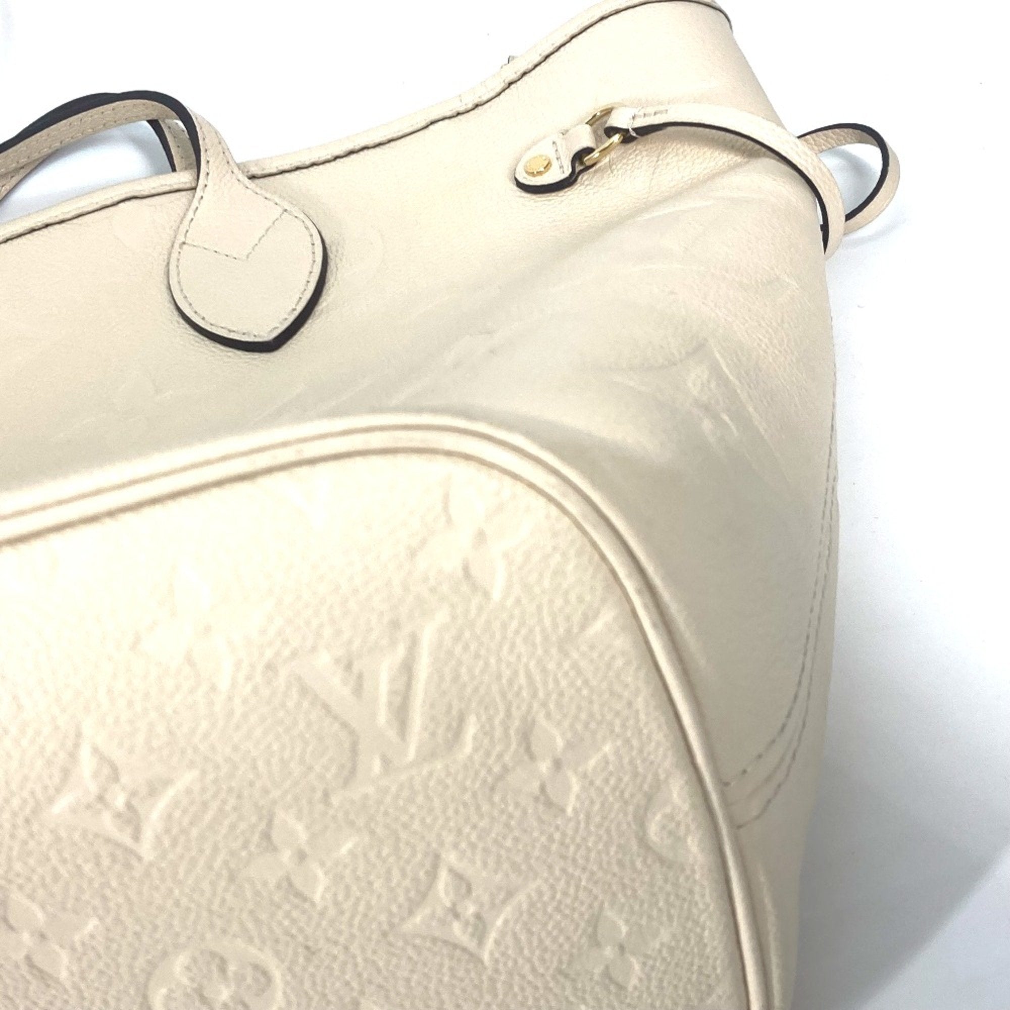 Louis Vuitton Beige Other Tote Bag (Pre-Owned)