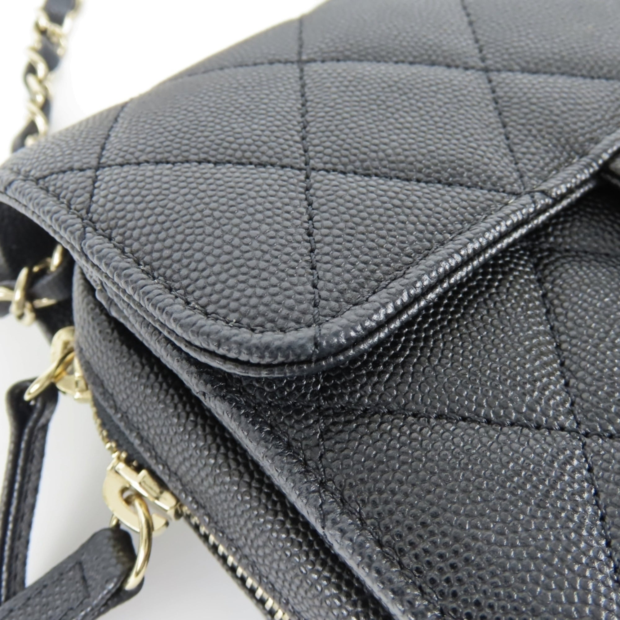 Chanel Black Grained Calfskin Shoulder Bag (Pre-Owned)