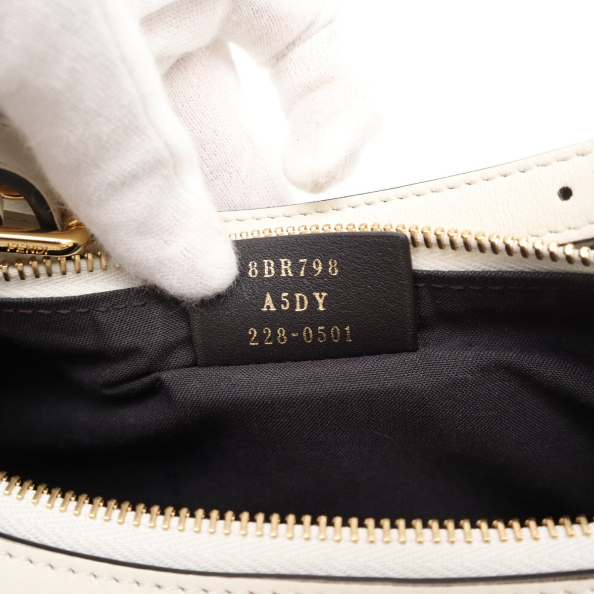 Fendi White Leather Handbag (Pre-Owned)
