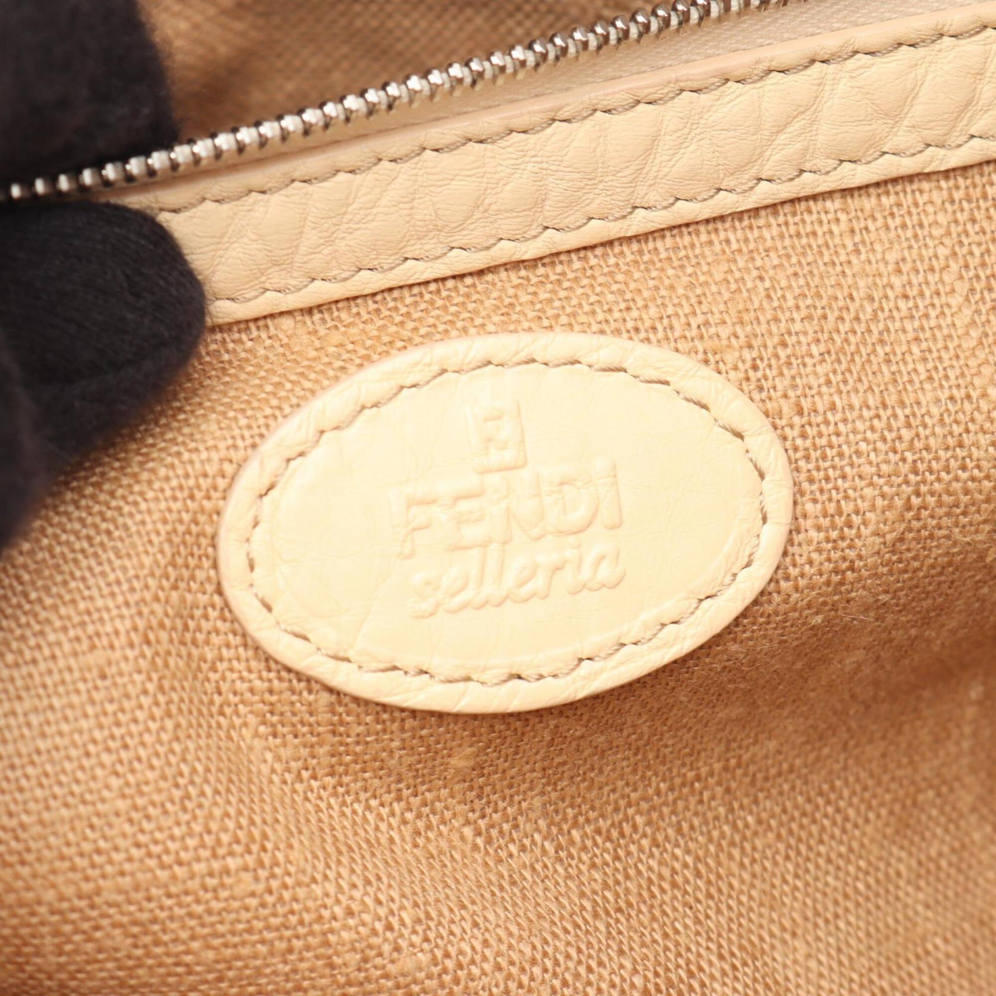 Fendi Selleria Ivory Leather Handbag Shoulder Bag (Pre-Owned)