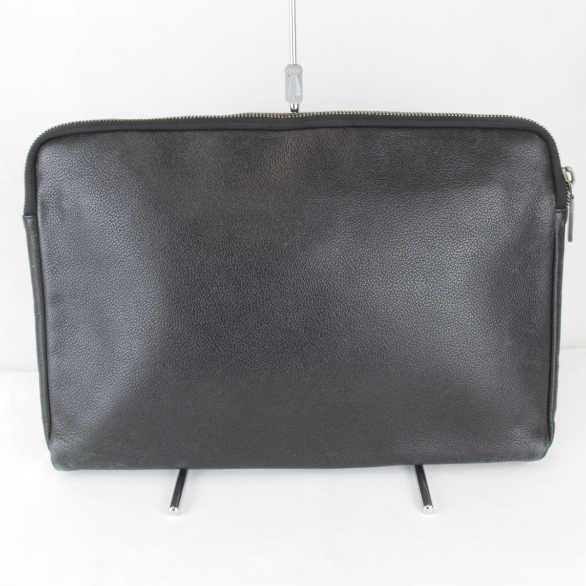 Salvatore Ferragamo Black White Leather Clutch Bag (Pre-Owned)