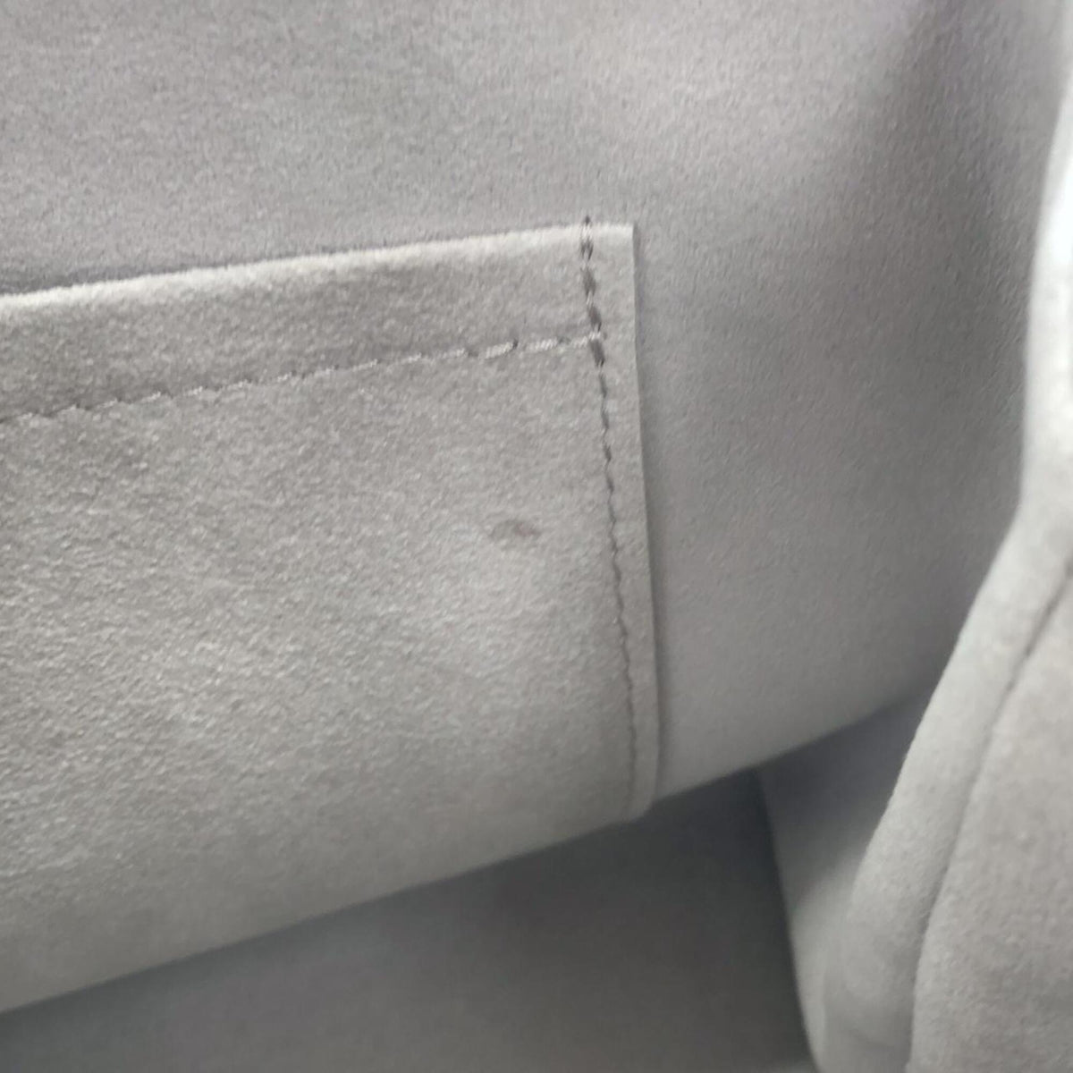 Louis Vuitton Gray Leather Handbag (Pre-Owned)