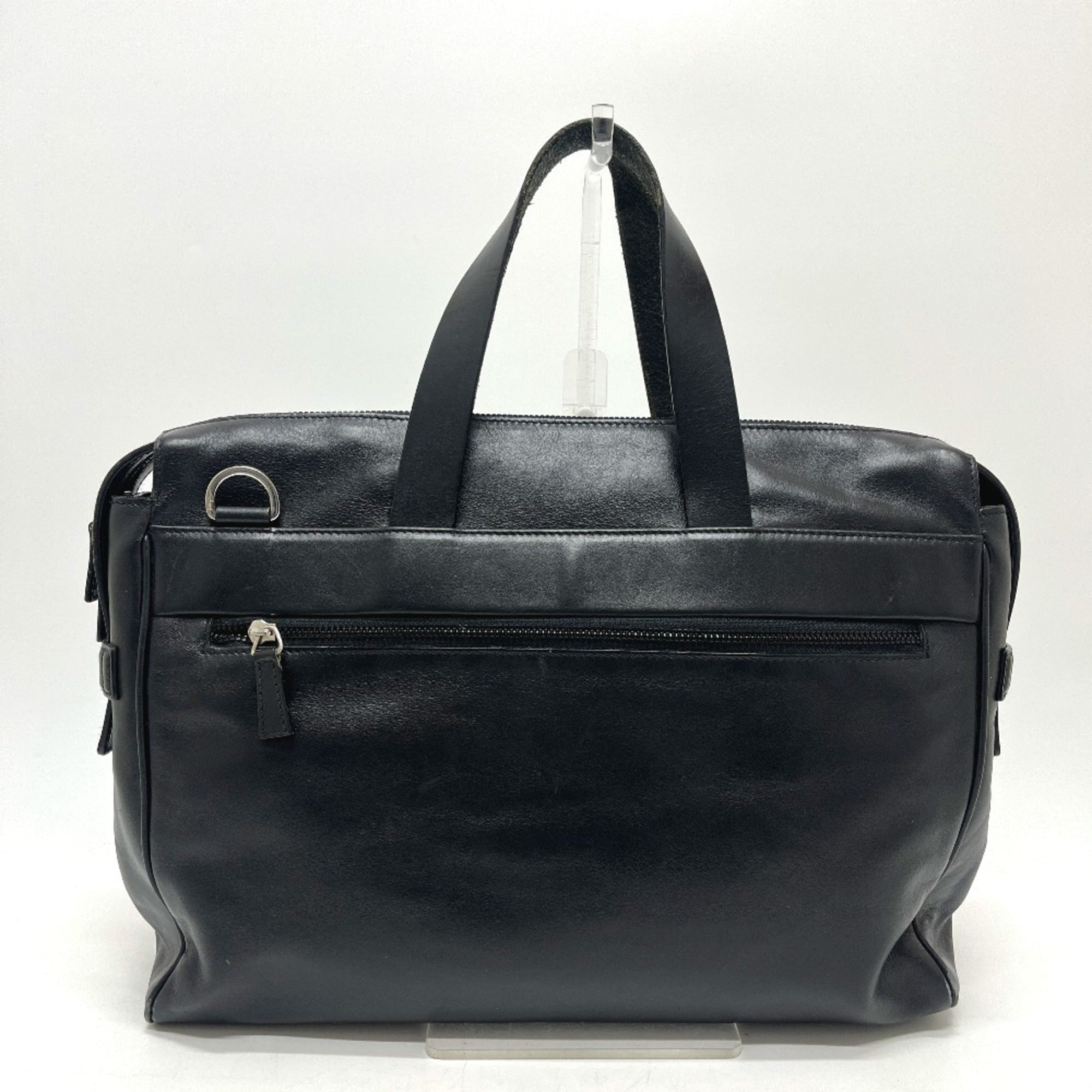 Salvatore Ferragamo Black Leather Handbag (Pre-Owned)