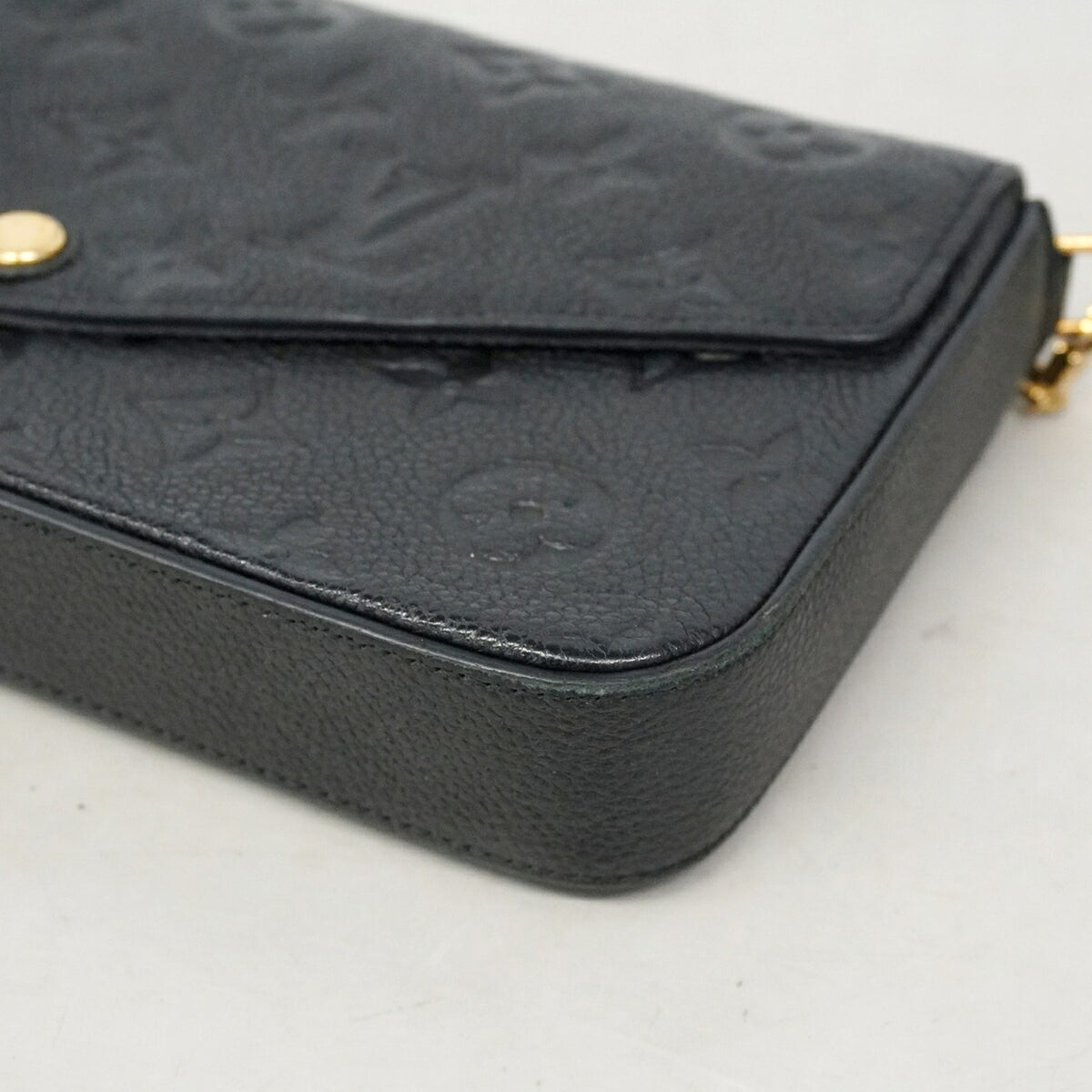 Louis Vuitton Noir Chain/Shoulder Wallet (Pre-Owned)
