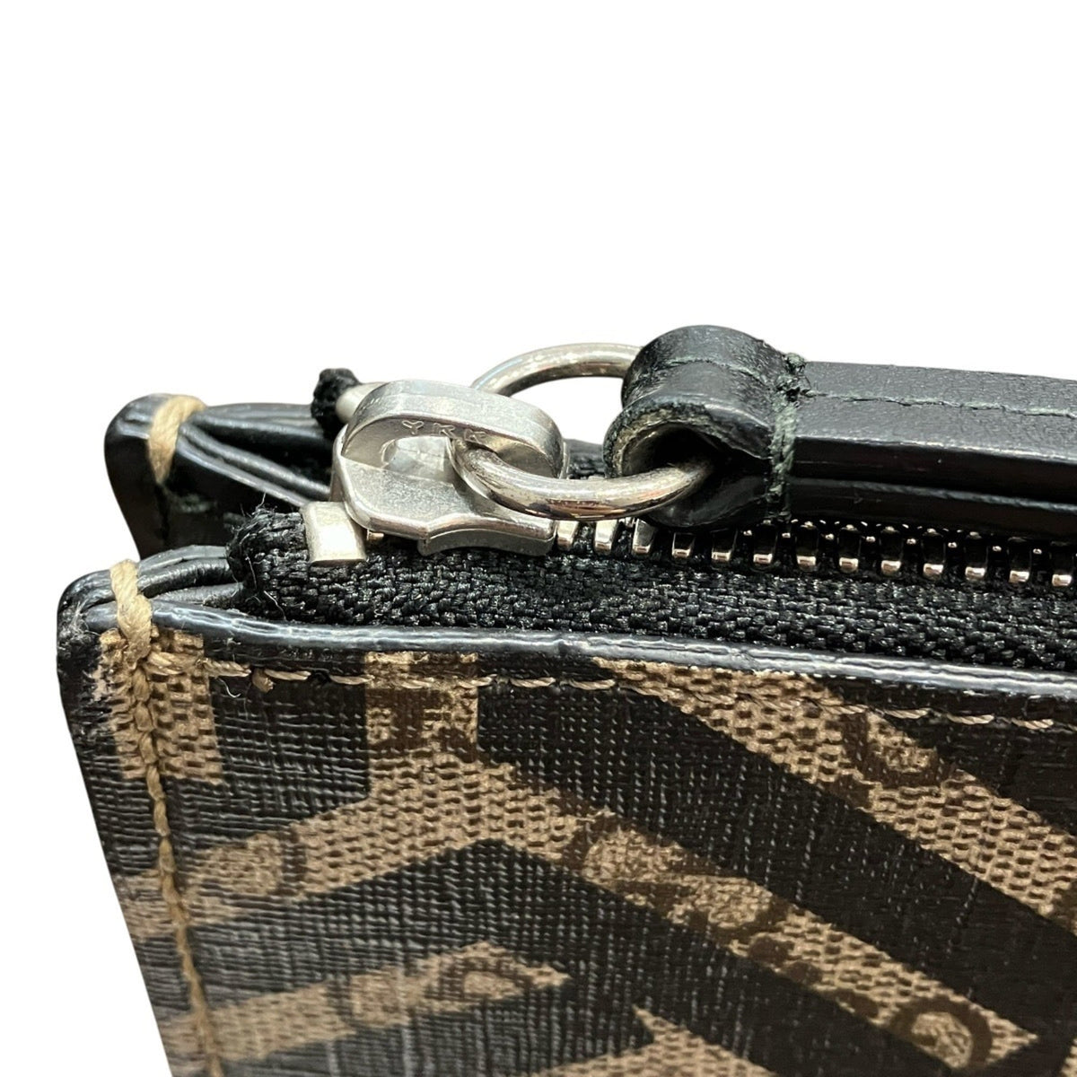 Gucci Gray Leather Clutch Bag (Pre-Owned)
