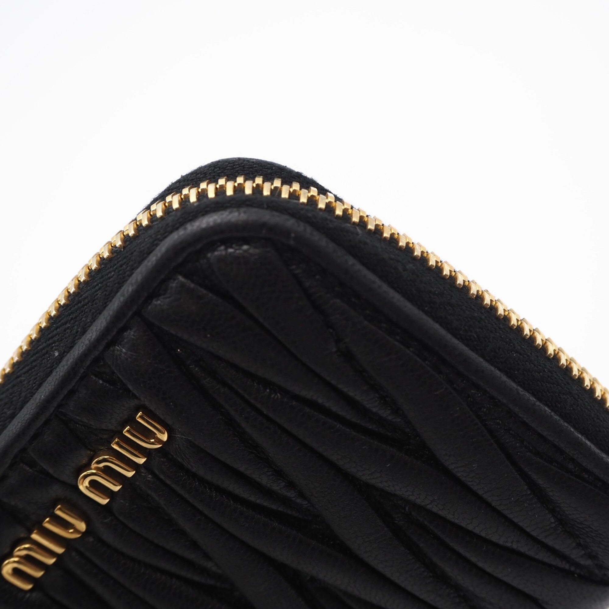 Miu Miu Matelasse Black Leather Coin Purse/Coin Case (Pre-Owned)