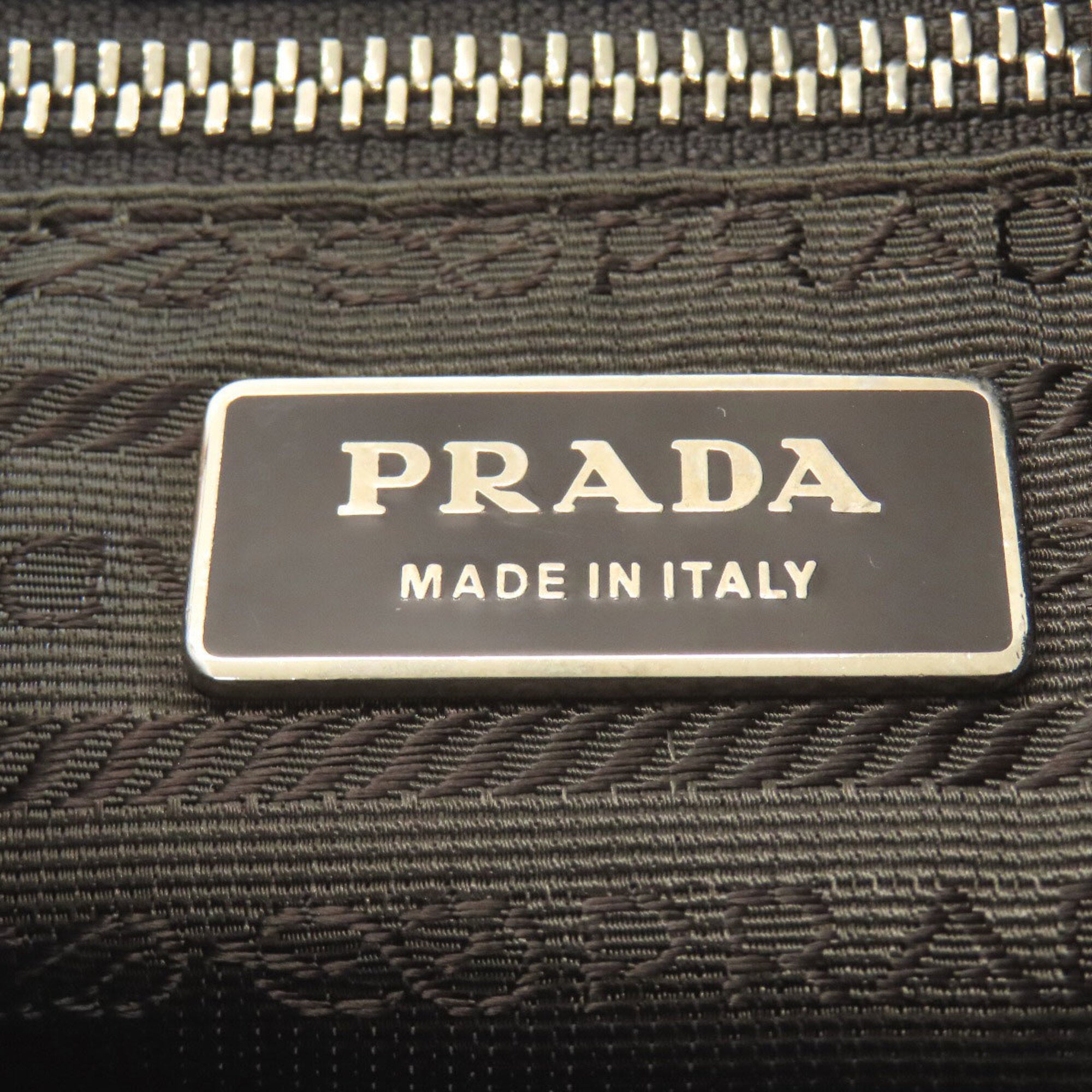 Prada Brown Leather Shoulder Bag (Pre-Owned)