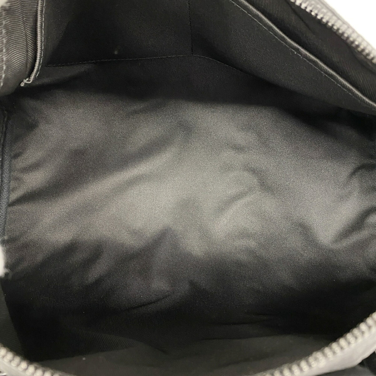 Louis Vuitton Black Handbag (Pre-Owned)