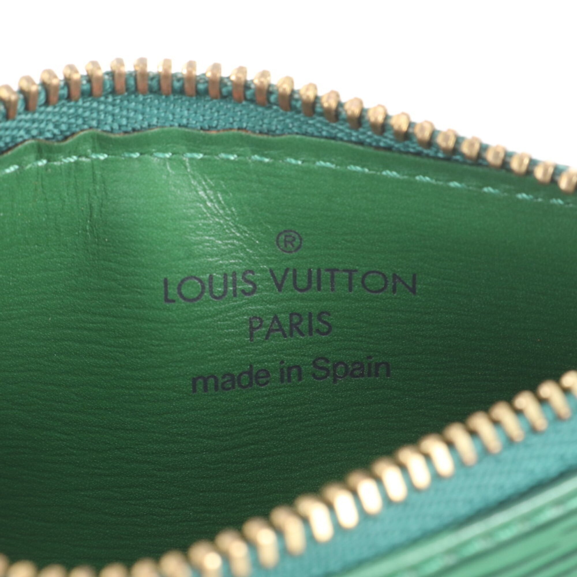 Louis Vuitton Borneo Green Leather Coin Purse/Coin Case (Pre-Owned)