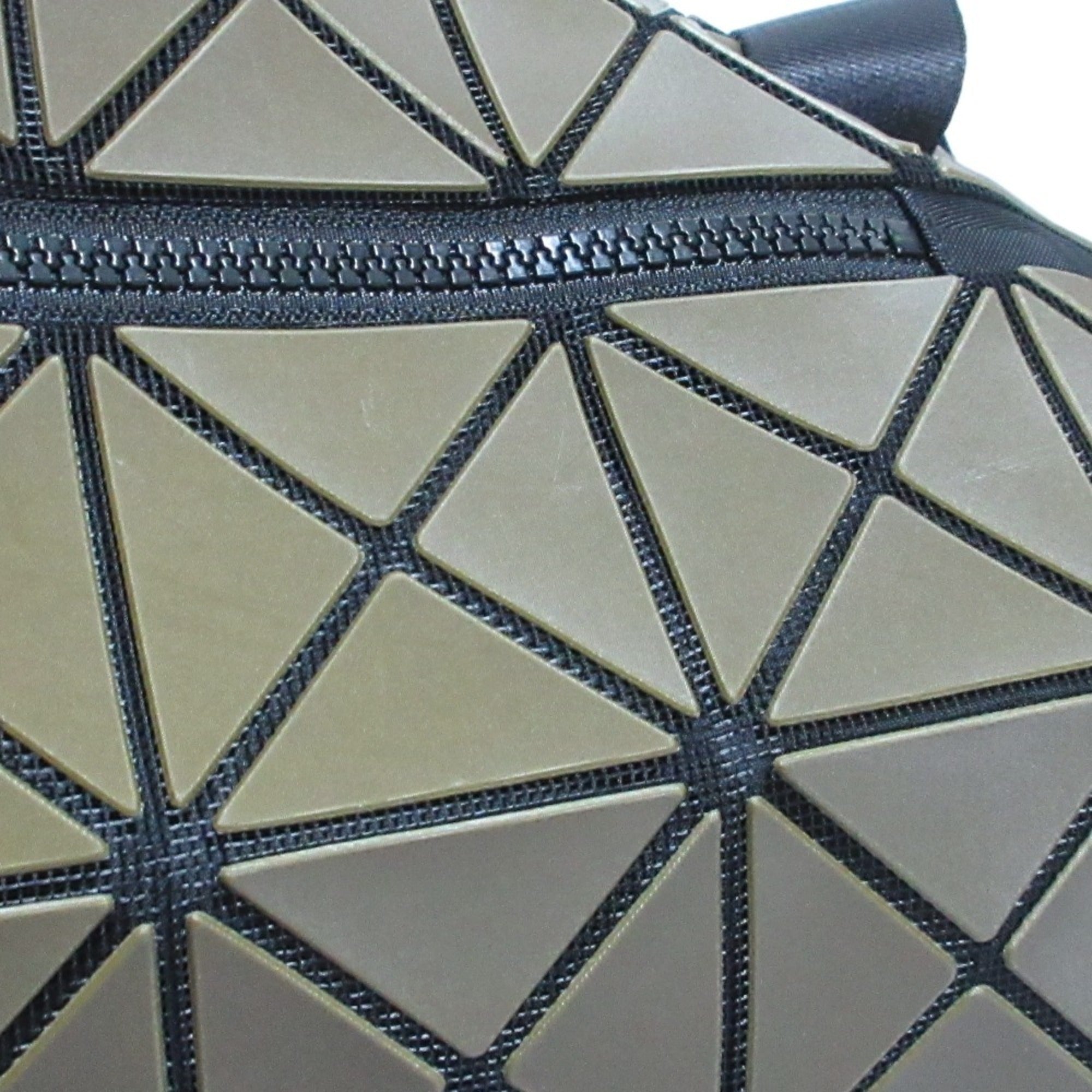 Bao Bao Issey Miyake Khaki Vinyl Polyester Nylon Brass Polyurethane Shoulder Bag (Pre-Owned)