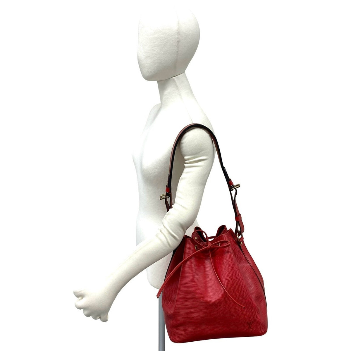 Louis Vuitton Red Color Leather Shoulder Bag (Pre-Owned)