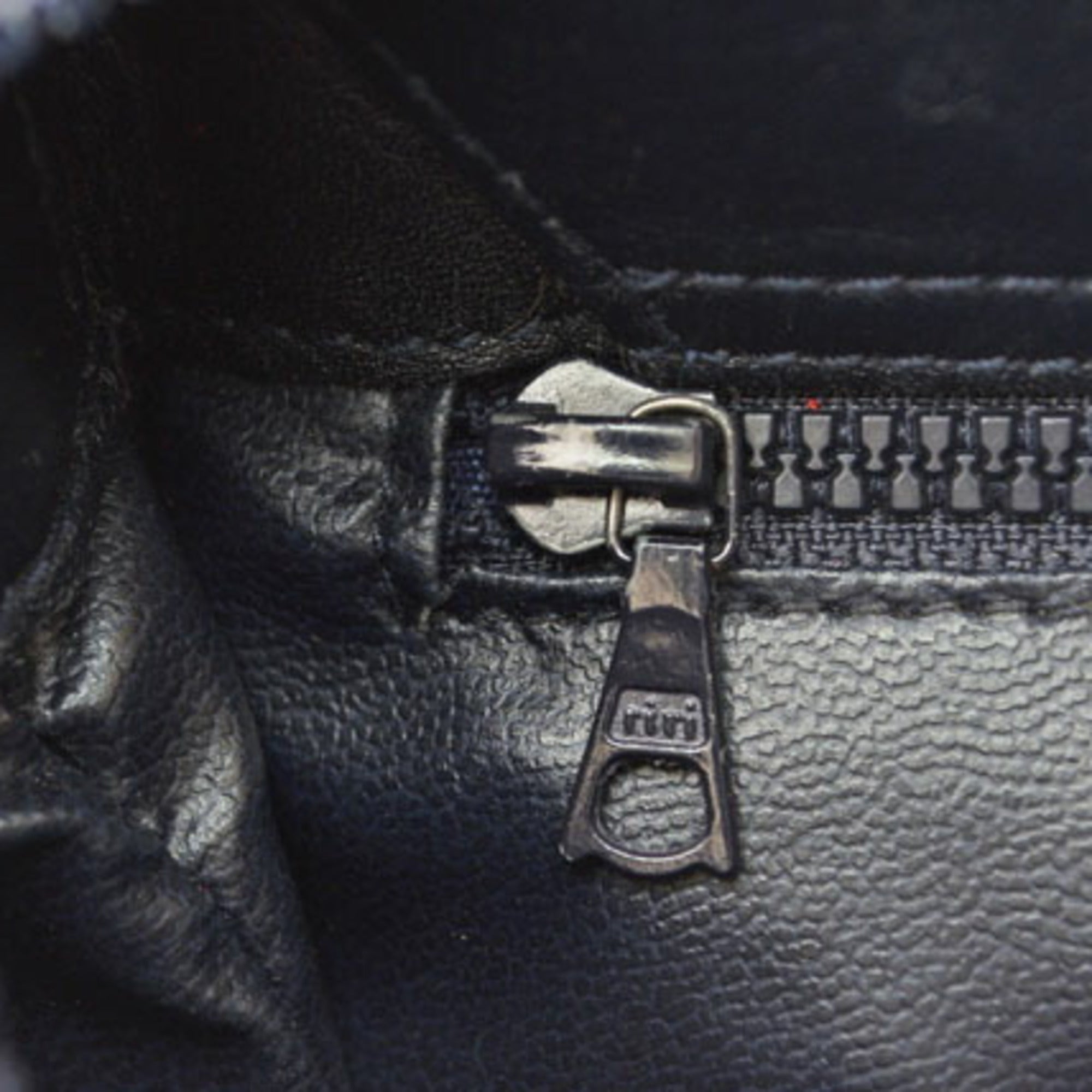 Celine Dark Navy Leather Shoulder Bag (Pre-Owned)