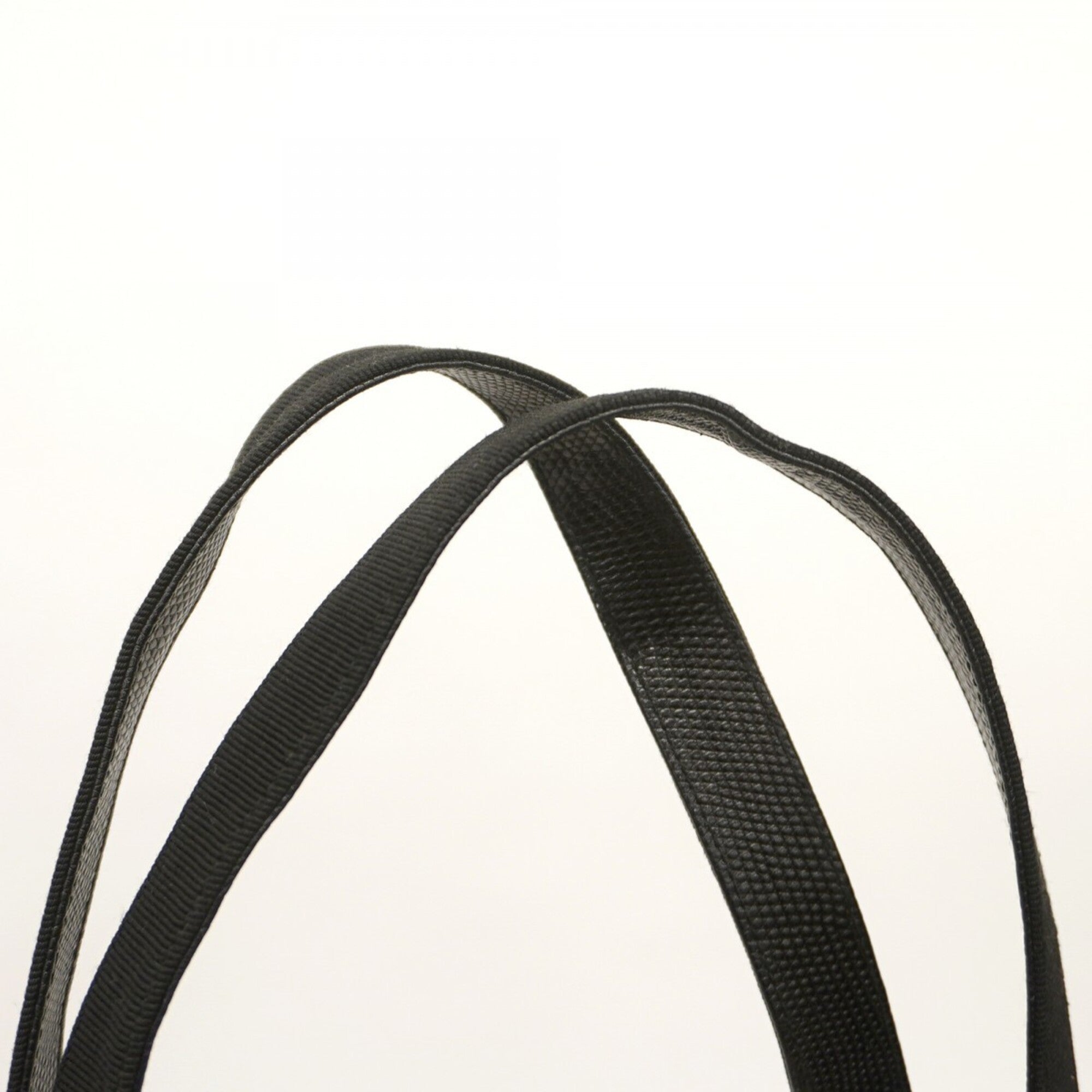 Salvatore Ferragamo Black Leather Shoulder Bag (Pre-Owned)