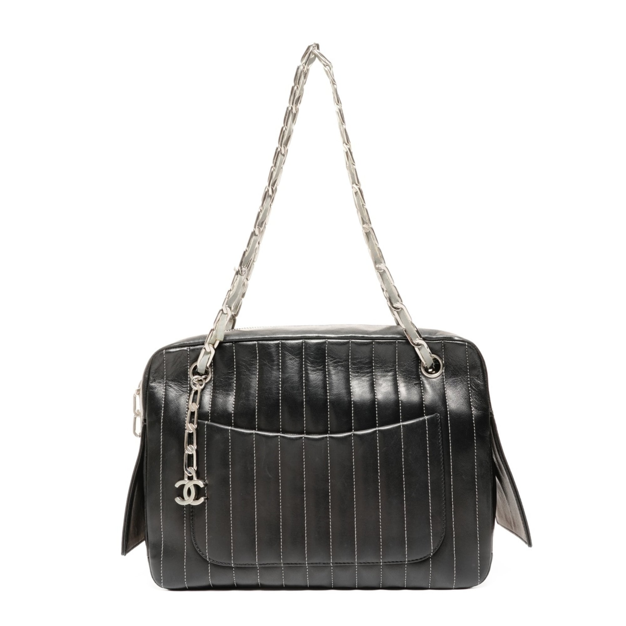 Chanel Black Shoulder Bag (Pre-Owned)