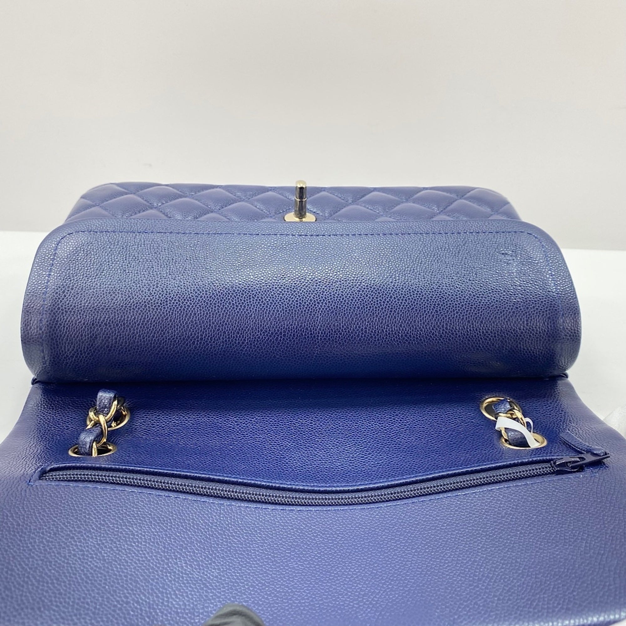 Chanel Matelasse Navy Shoulder Bag (Pre-Owned)