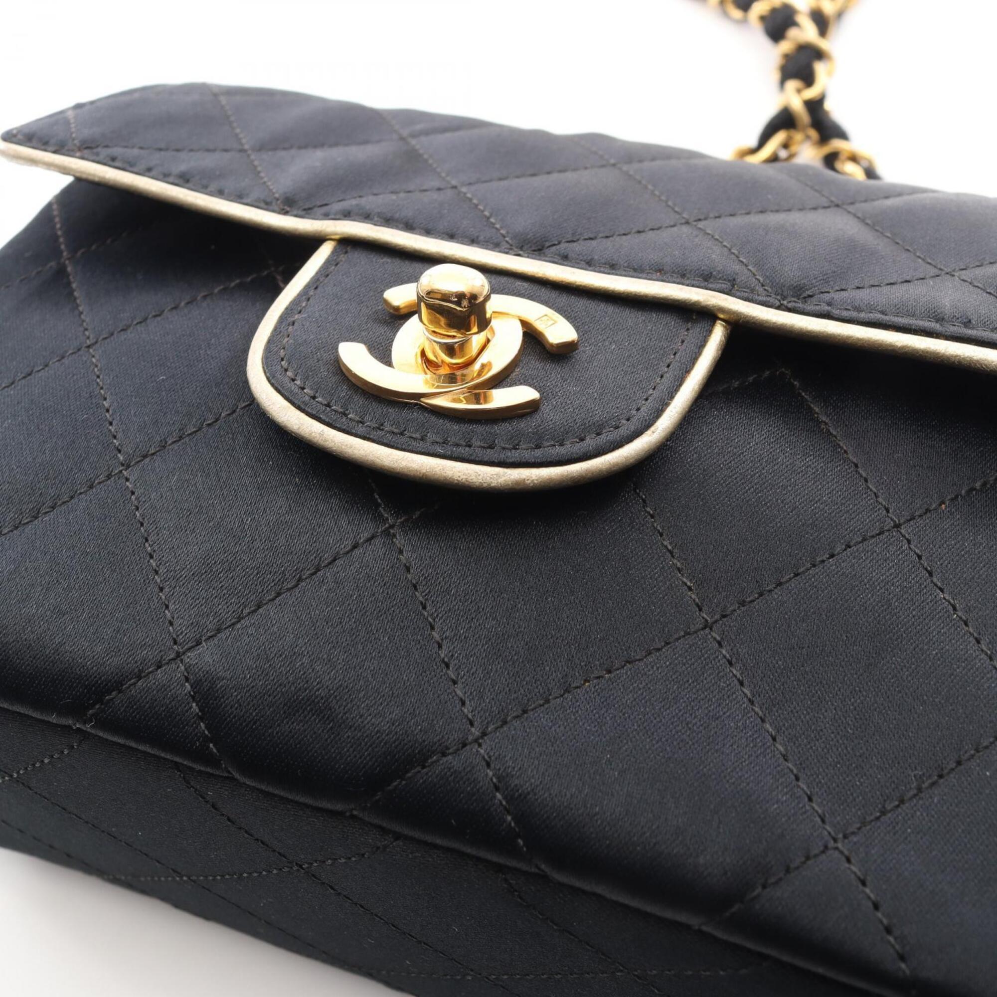 Chanel Black Fabric Leather Handbag Shoulder Bag (Pre-Owned)