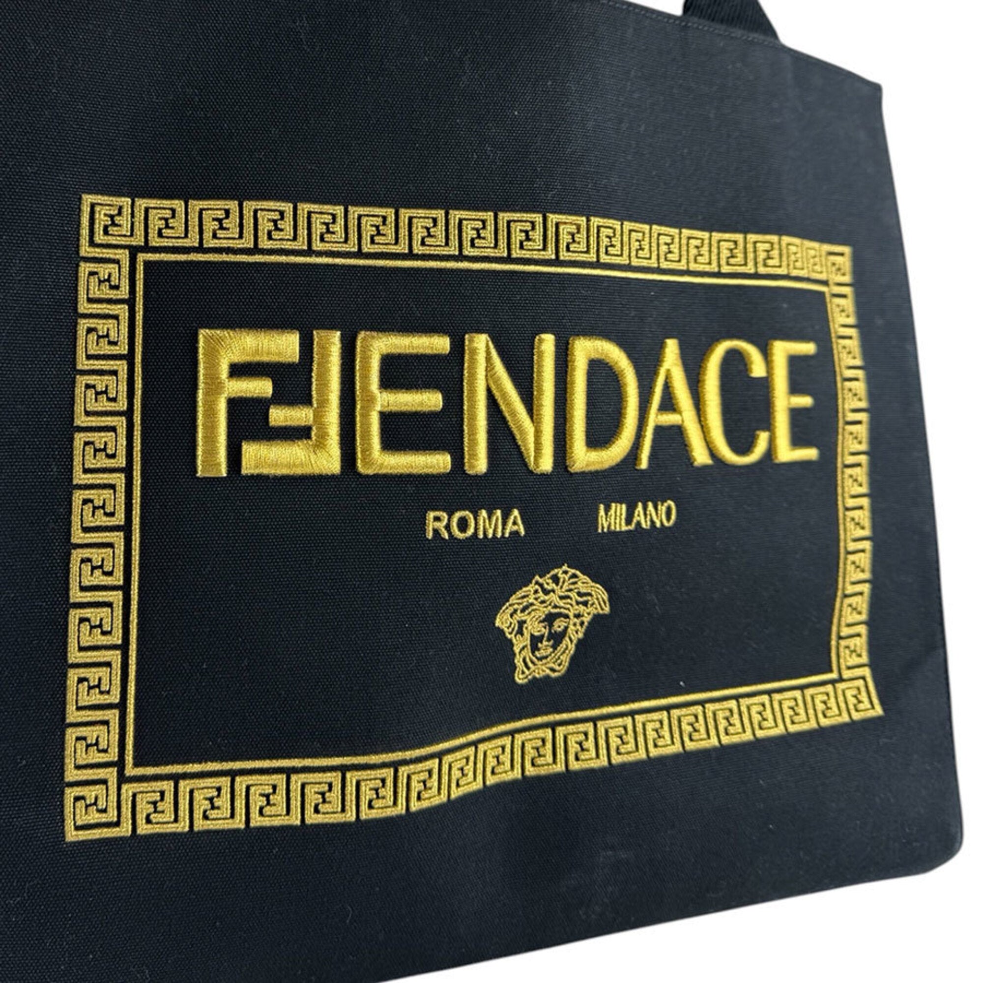 Fendi Black Gold Canvas Handbag Shoulder Bag (Pre-Owned)