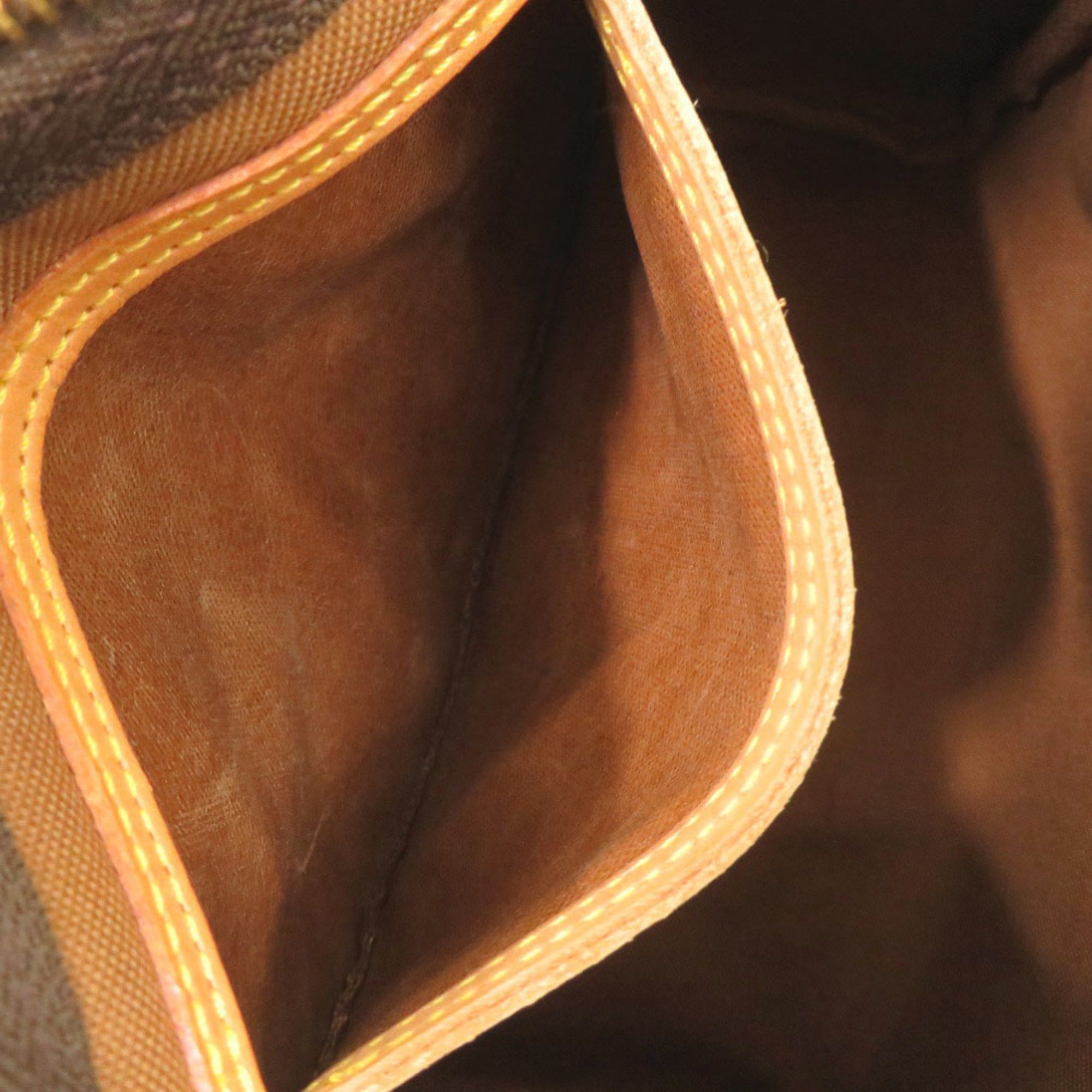 Louis Vuitton Brown Monogram Handbag (Pre-Owned)