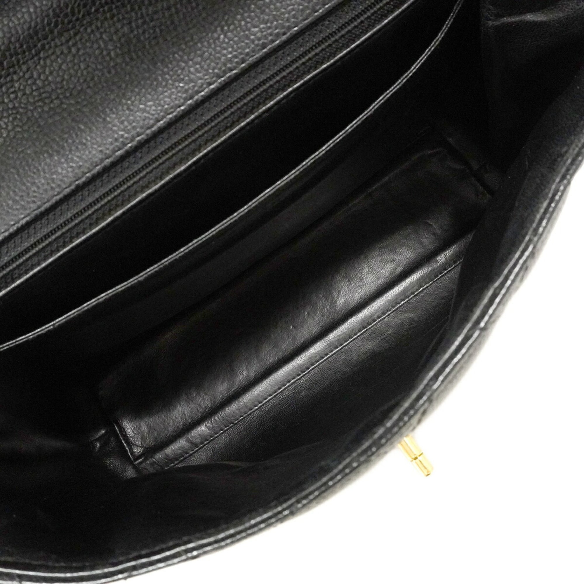 Chanel Black Grained Calfskin Handbag (Pre-Owned)