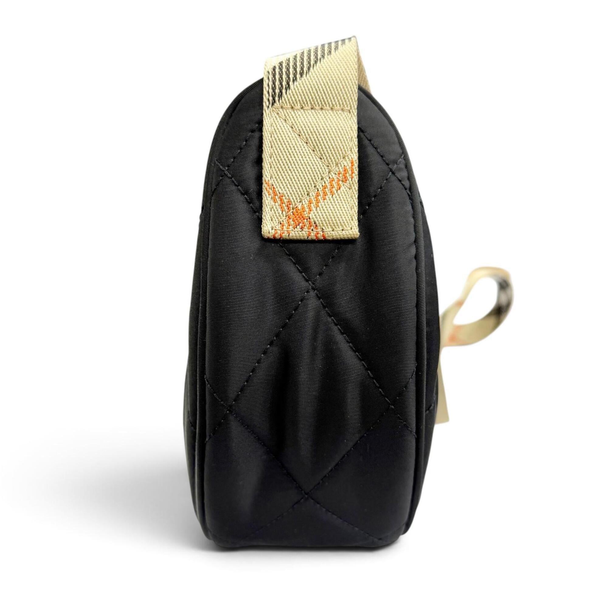 Burberry Black Nylon Leather Crossbody Bag Shoulder Bag (Pre-Owned)