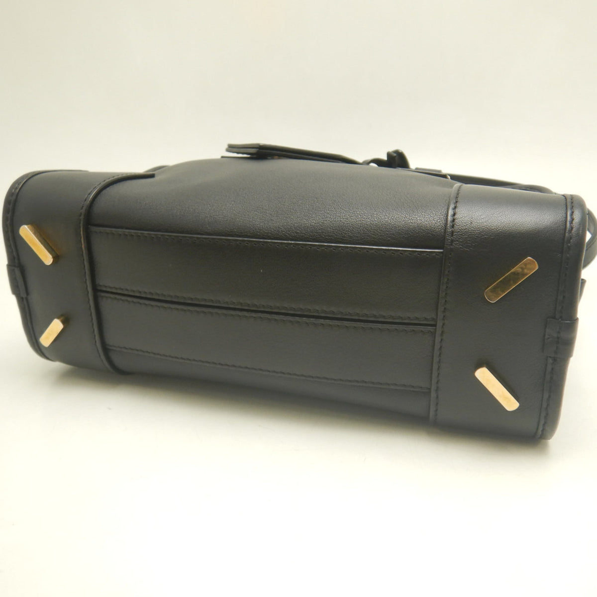 Loewe Amazona Black Leather Handbag (Pre-Owned)