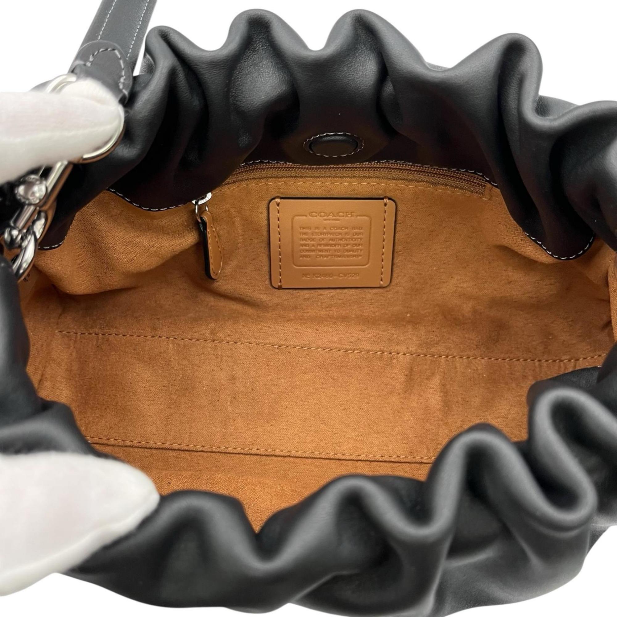 Coach Black Leather Shoulder Bag (Pre-Owned)