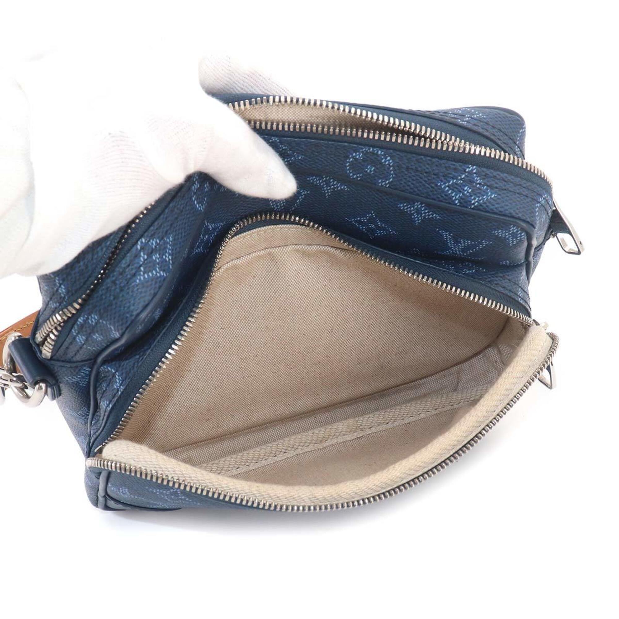 Louis Vuitton Blue Canvas Shoulder Bag (Pre-Owned)